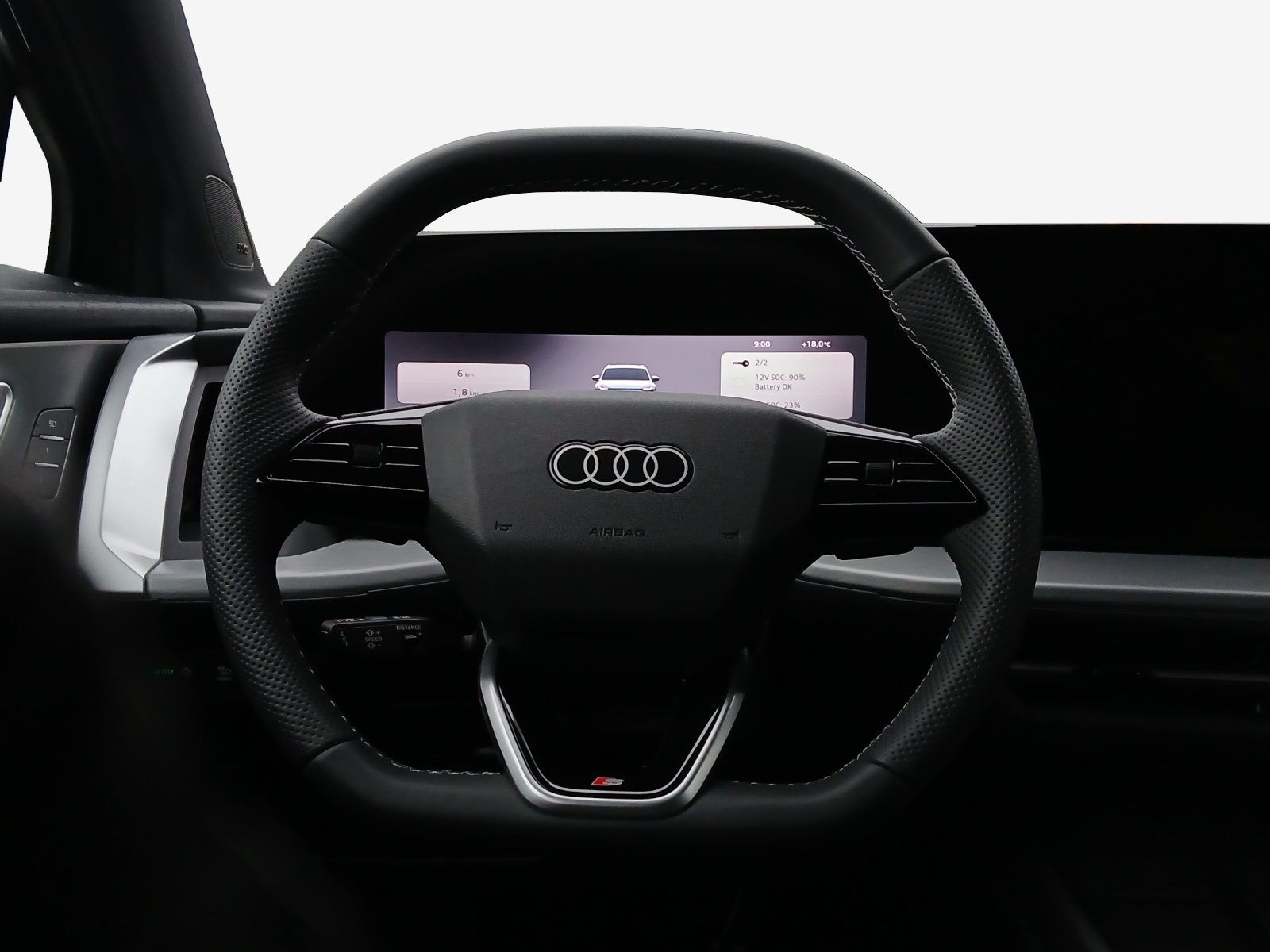 AUDI Q4 e-tron SUV quattro performance Swiss Ski-image-9
