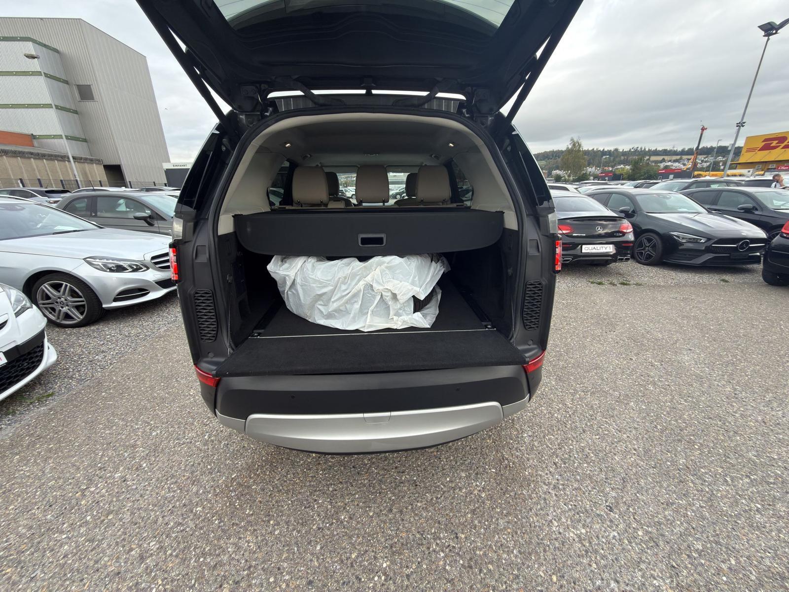 LAND ROVER Discovery 3.0 TDV6 HSE-image-18