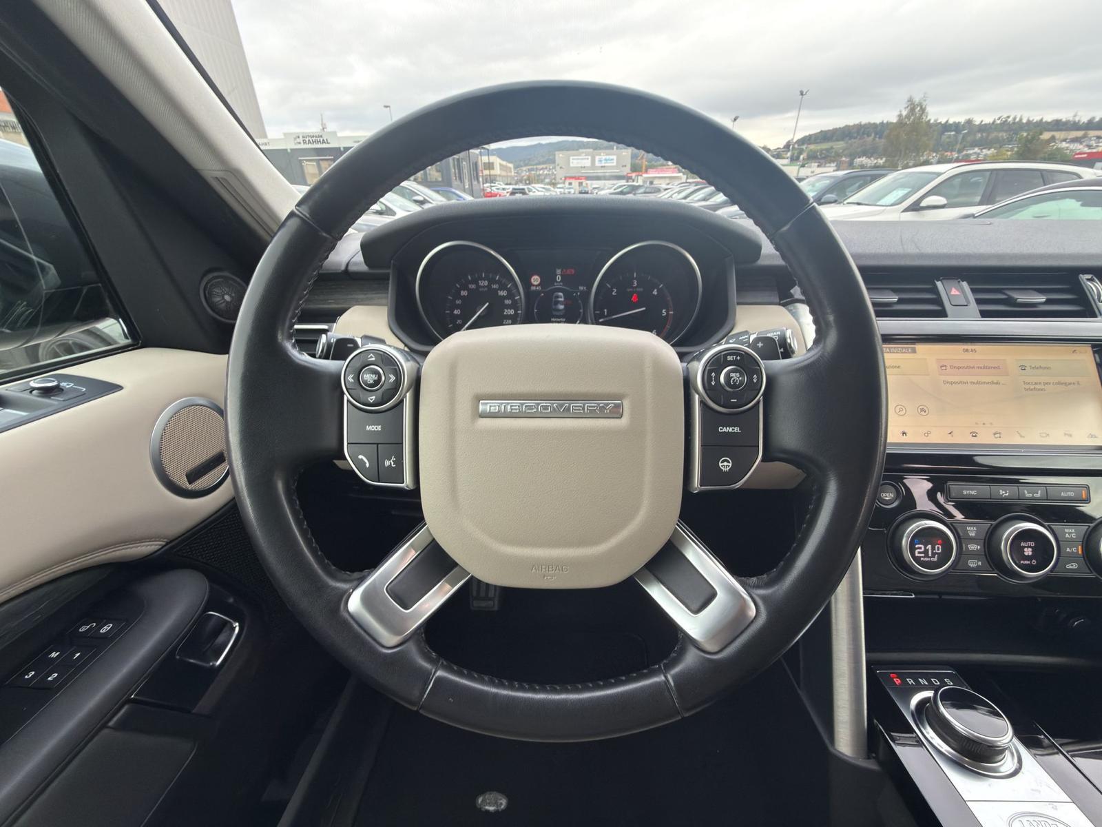 LAND ROVER Discovery 3.0 TDV6 HSE-image-13