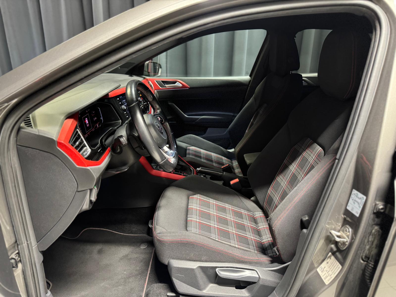 VW Polo 2.0 TSI GTI DSG-image-16