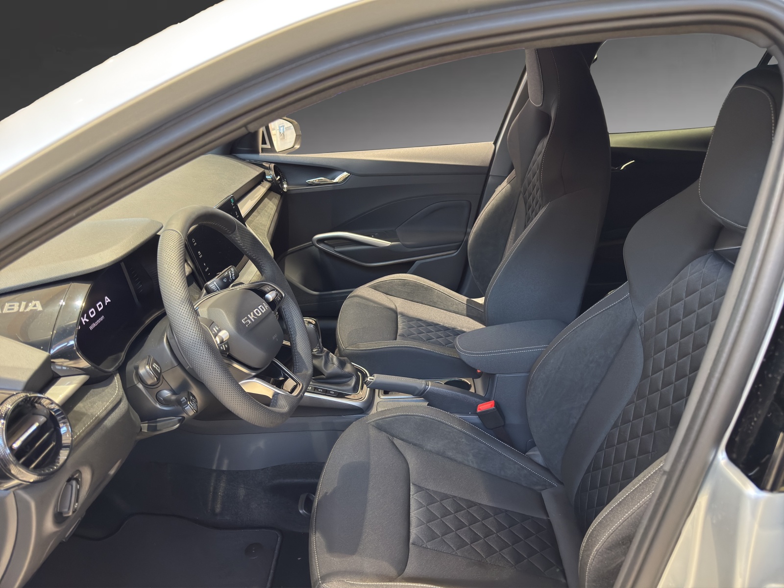 SKODA Fabia 1.0 TSI Dynamic DSG-image-5