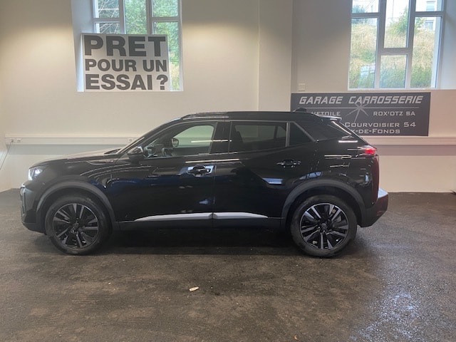 PEUGEOT 2008 1.2 PureTech GT-image-6