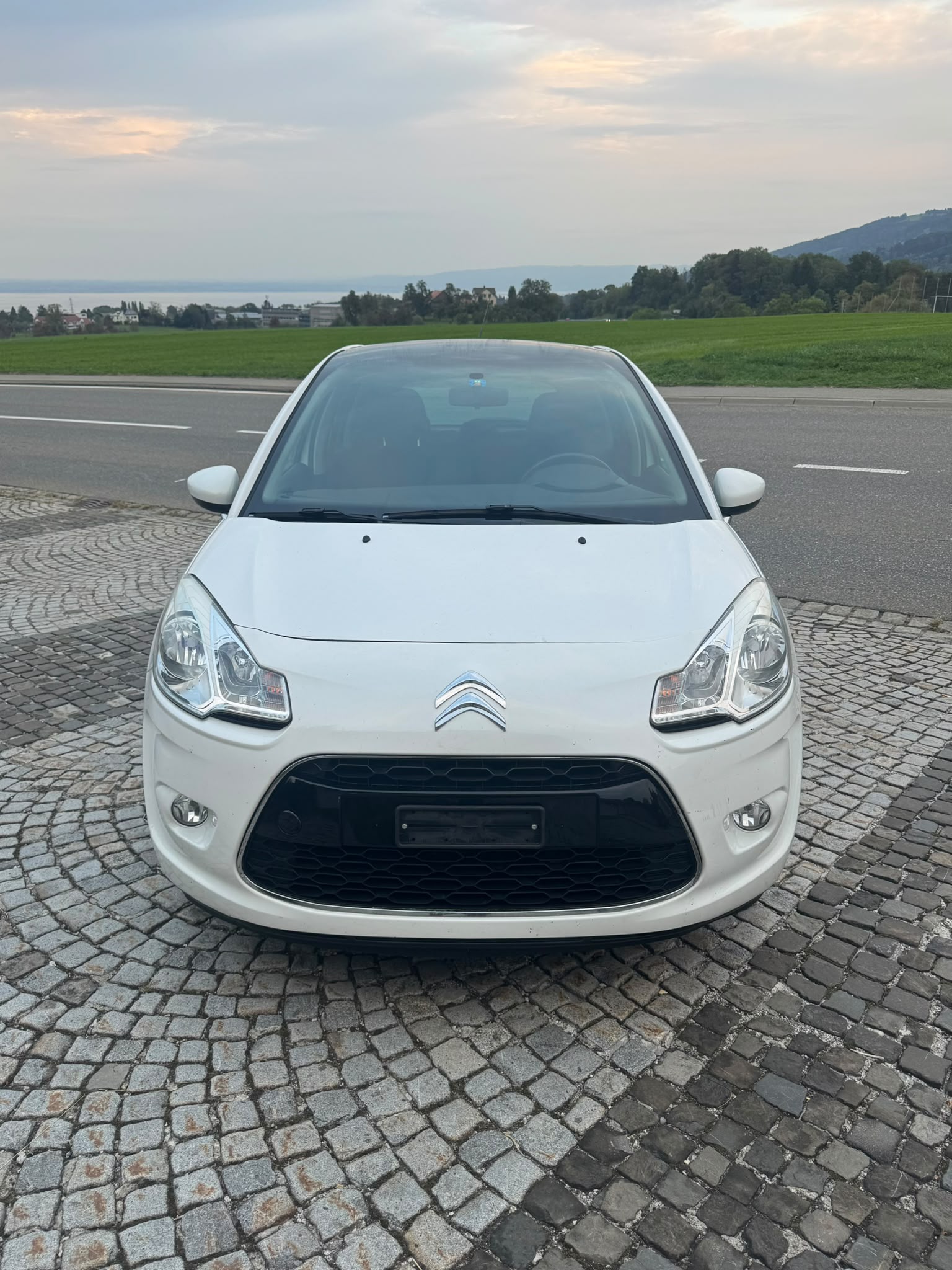 CITROEN C3 1.4i 16V Exclusive-image-1