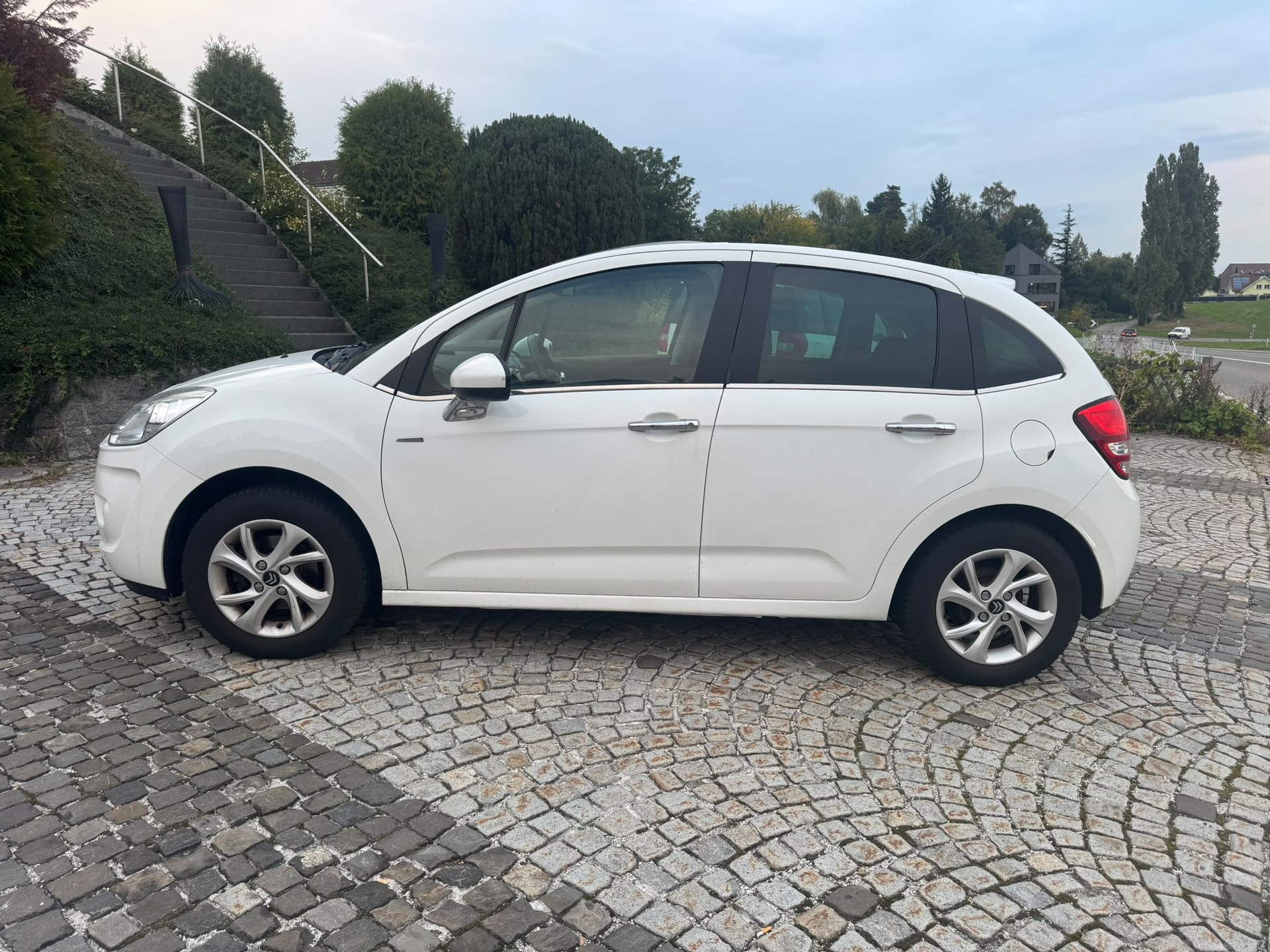 CITROEN C3 1.4i 16V Exclusive-image-3