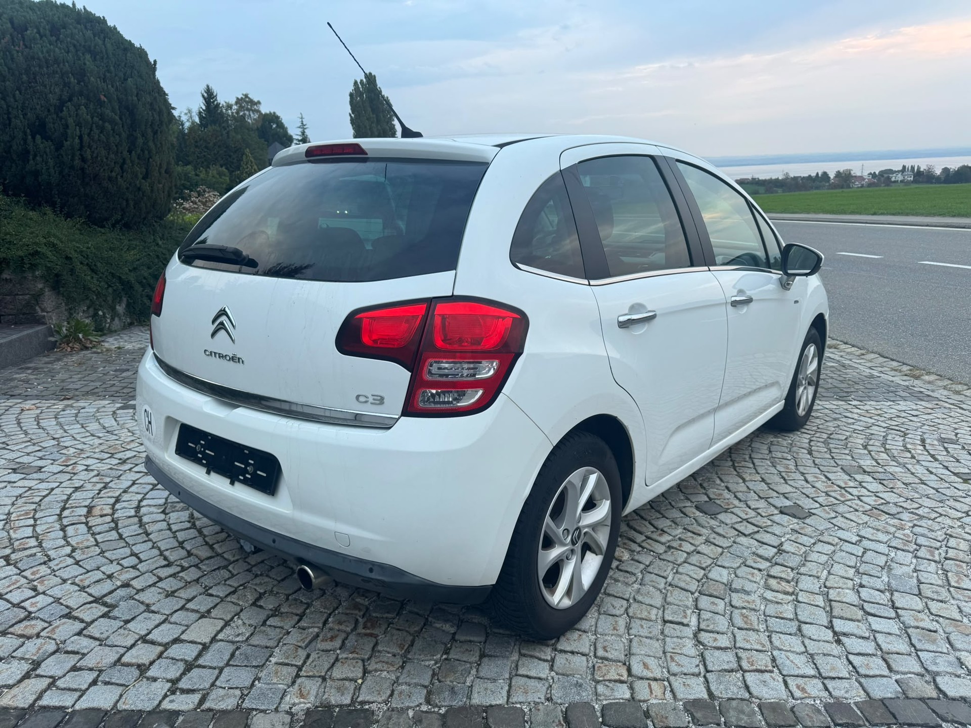 CITROEN C3 1.4i 16V Exclusive-image-6