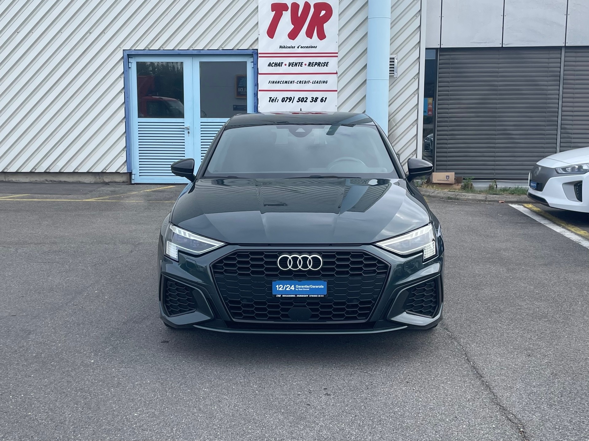 AUDI A3 Sportback 35 TFSI S line Attraction S-tronic-showroom-element-1