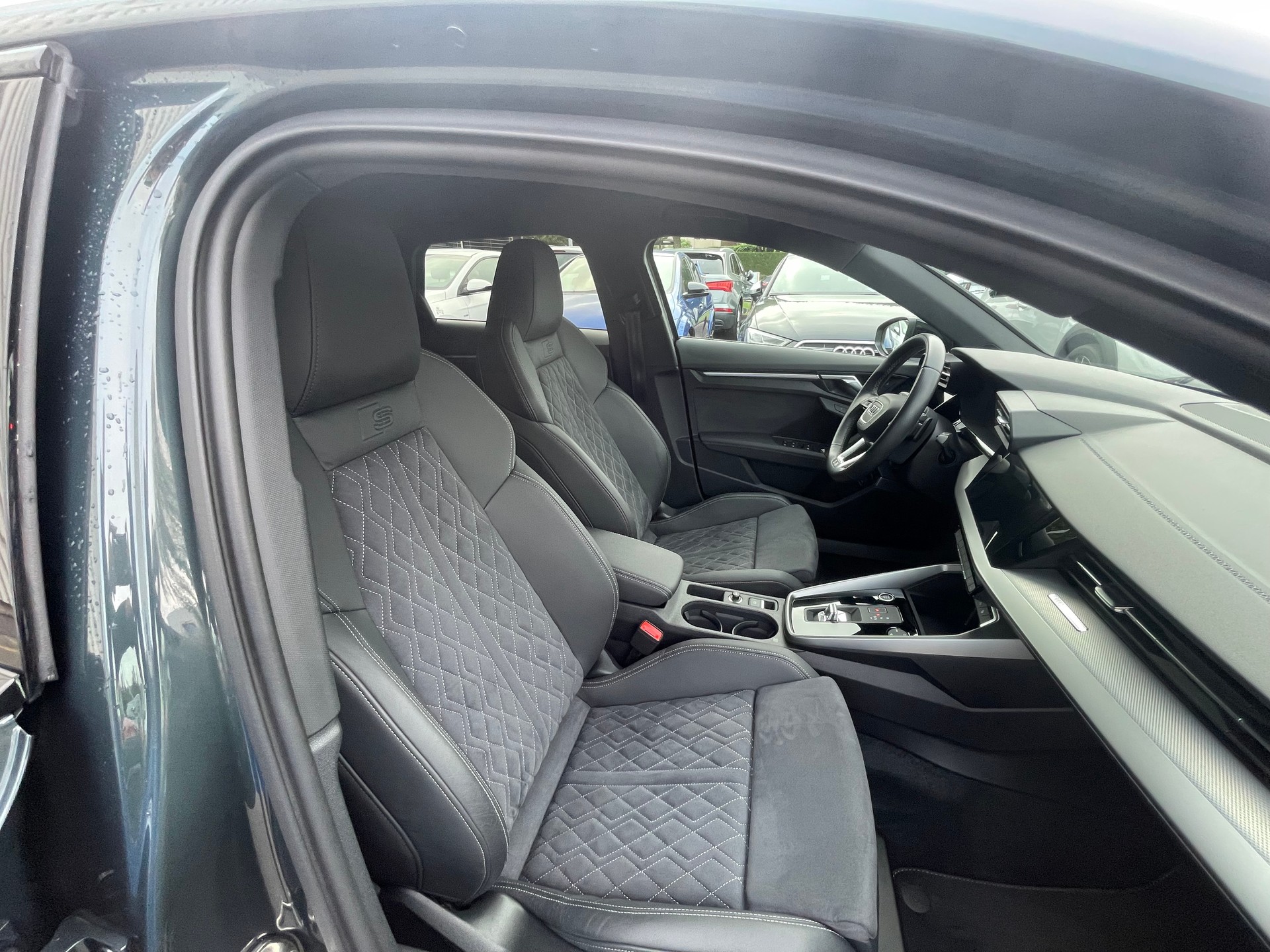 AUDI A3 Sportback 35 TFSI S line Attraction S-tronic-image-8