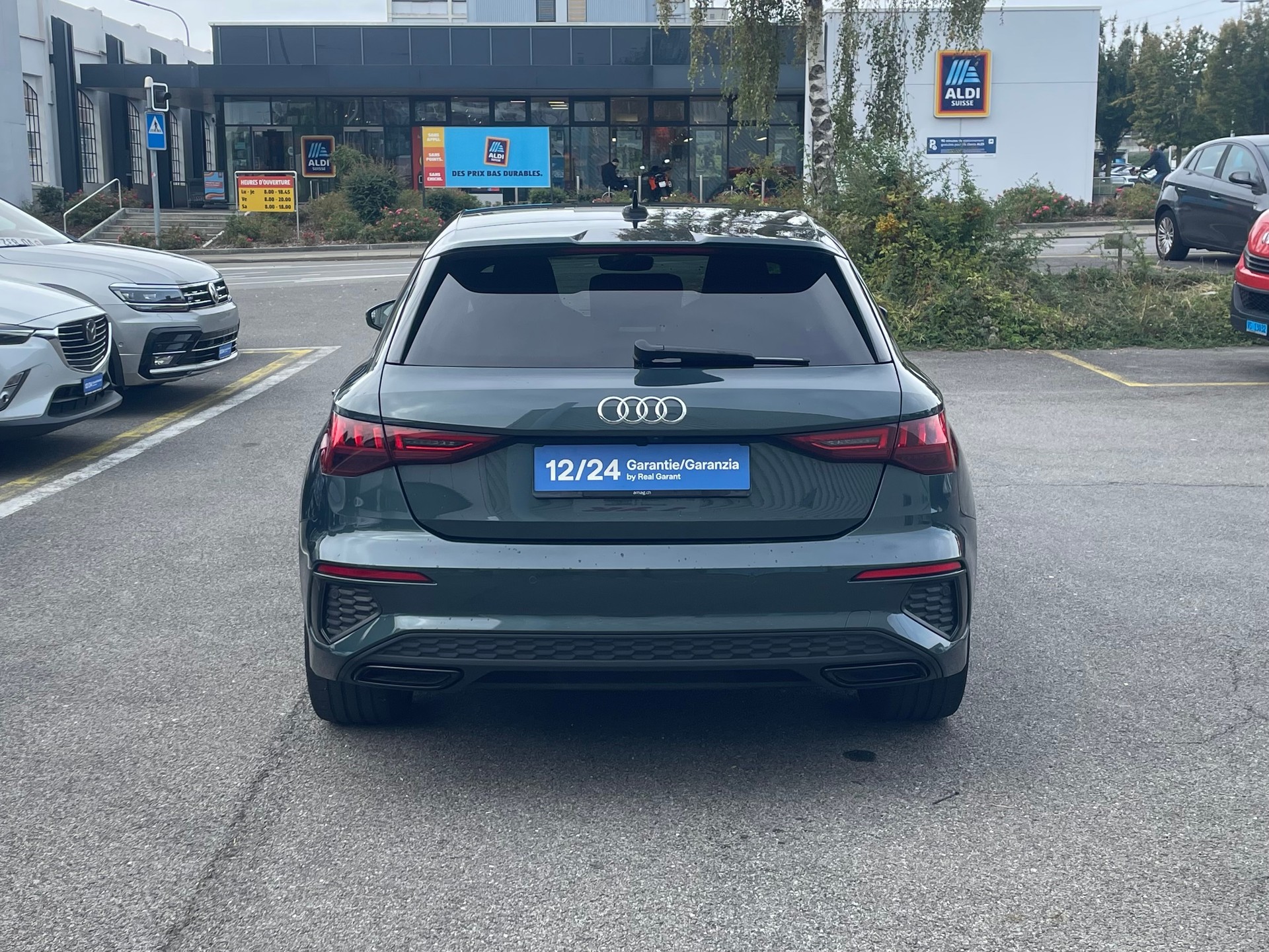 AUDI A3 Sportback 35 TFSI S line Attraction S-tronic-image-4