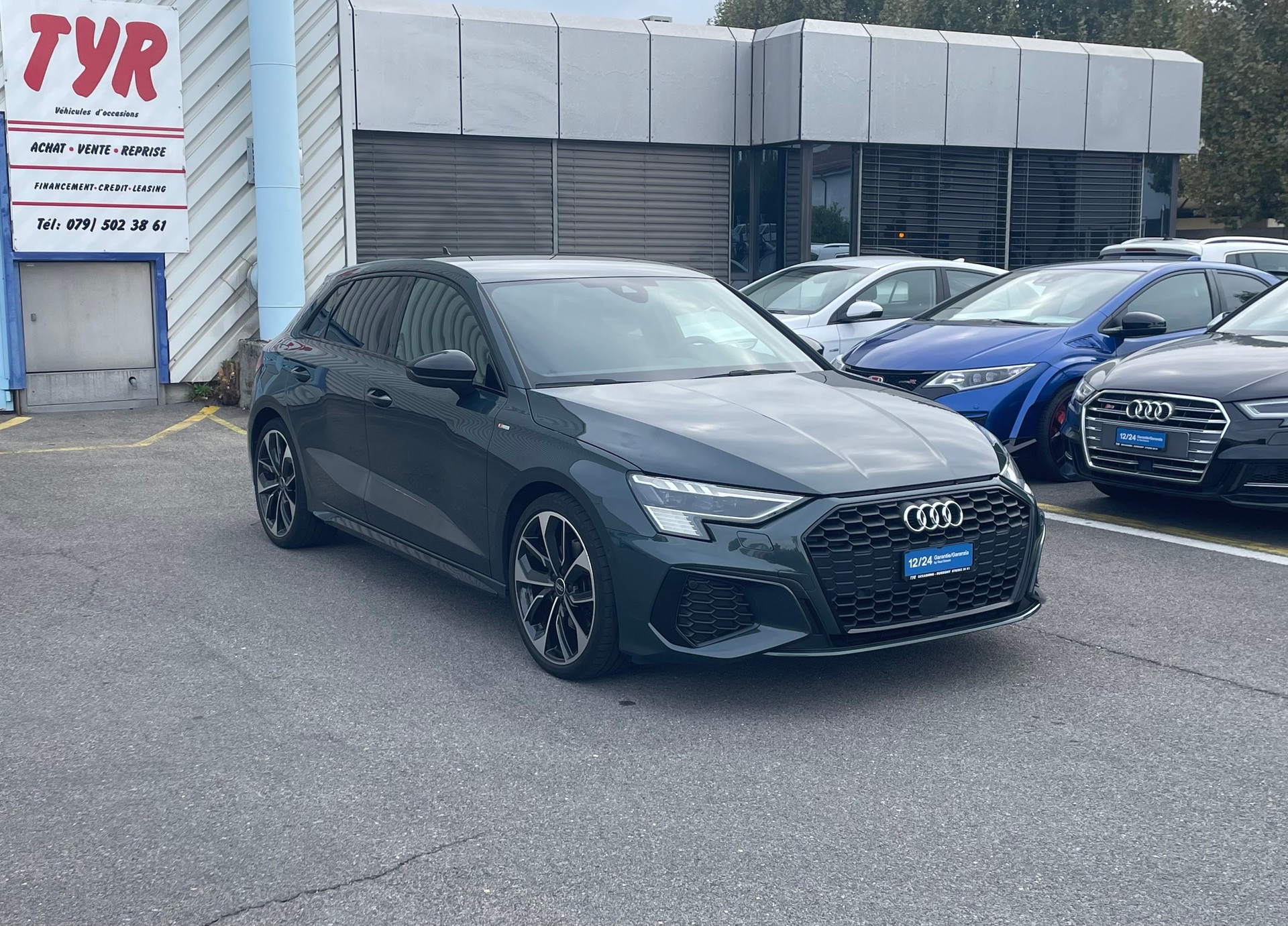 AUDI A3 Sportback 35 TFSI S line Attraction S-tronic-showroom-element-2