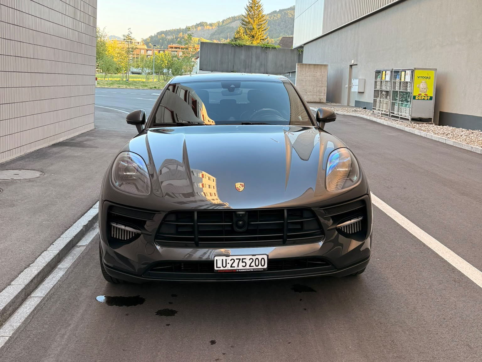 Car photo