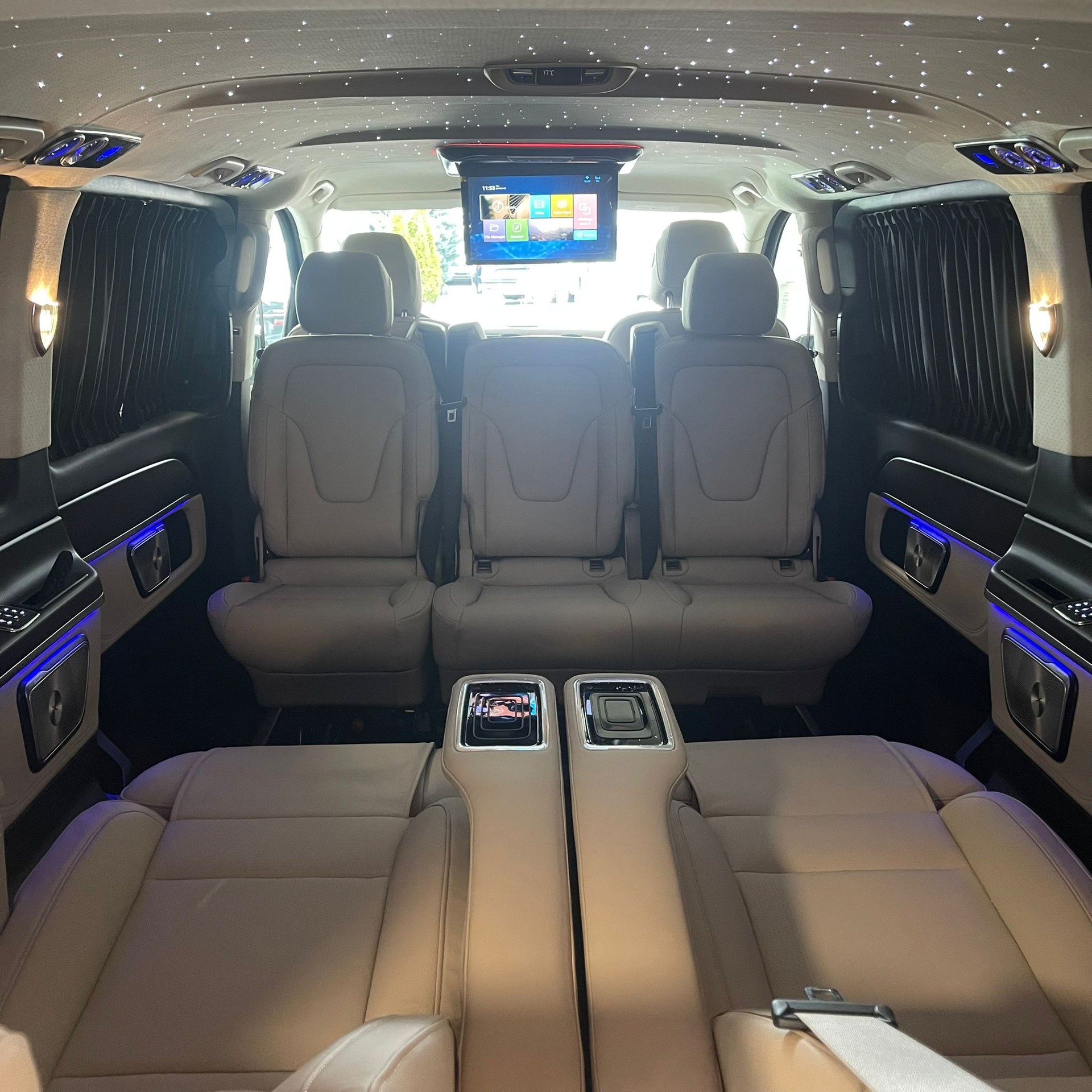 MERCEDES-BENZ V 300 d Extra-Lang 4matic Exclusive FALCON LOCARNO V.I.P-image-37