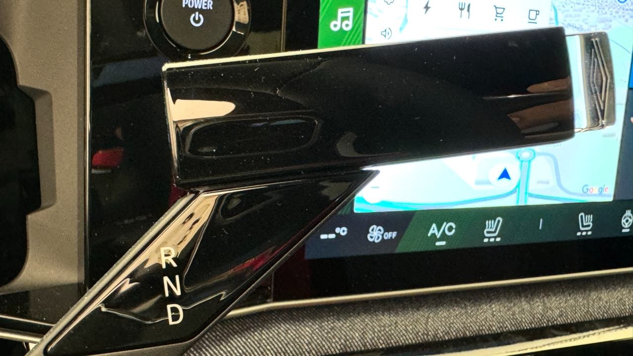 RENAULT R4 E-Tech Comfort Range 52 kWh Techno-image-10