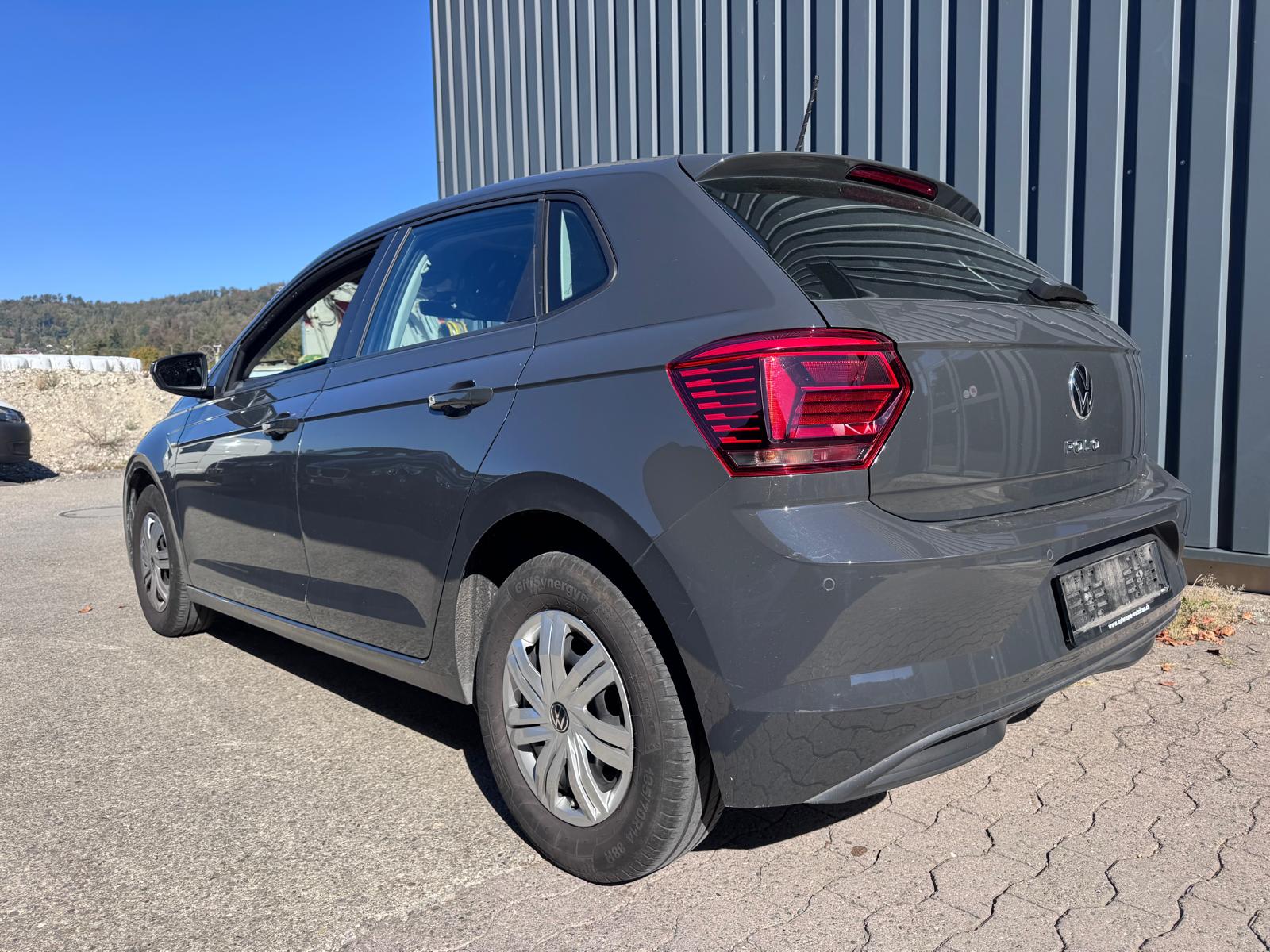 VW Polo 1.0 BMT Trendline-image-1
