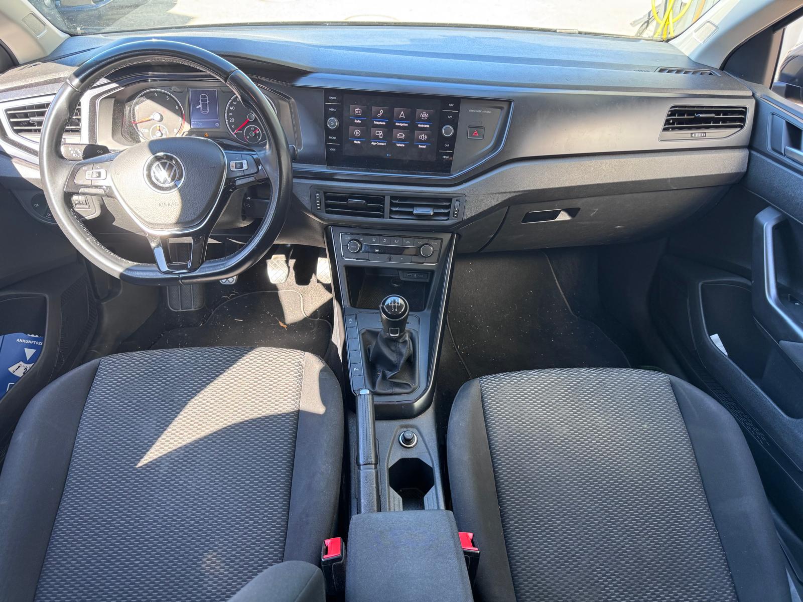 VW Polo 1.0 BMT Trendline-image-6