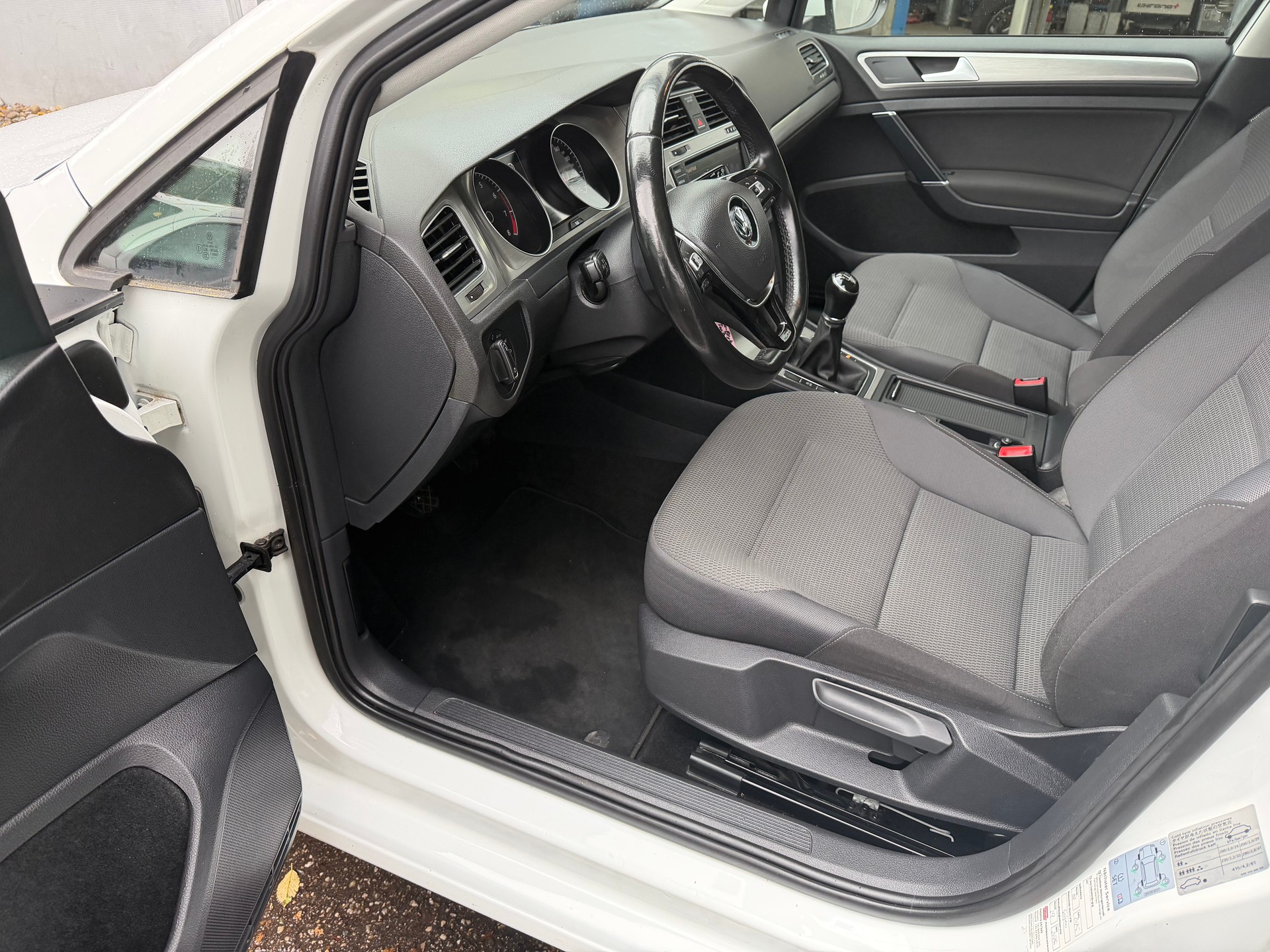 VW Golf 1.2 TSI Comfortline-image-6