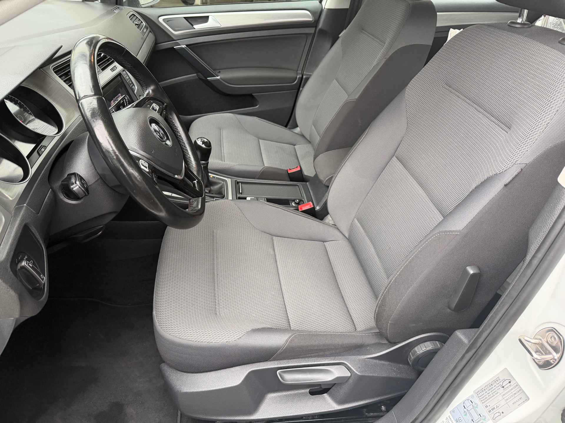 VW Golf 1.2 TSI Comfortline-image-9