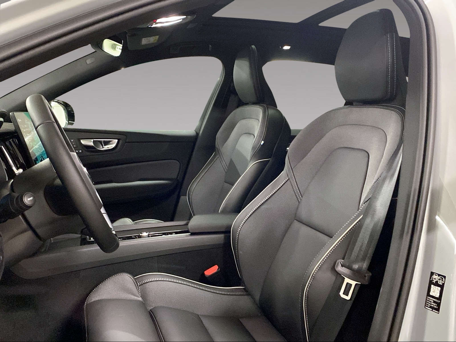 VOLVO XC60 2.0 T8 TE Black Edition eAWD-image-7