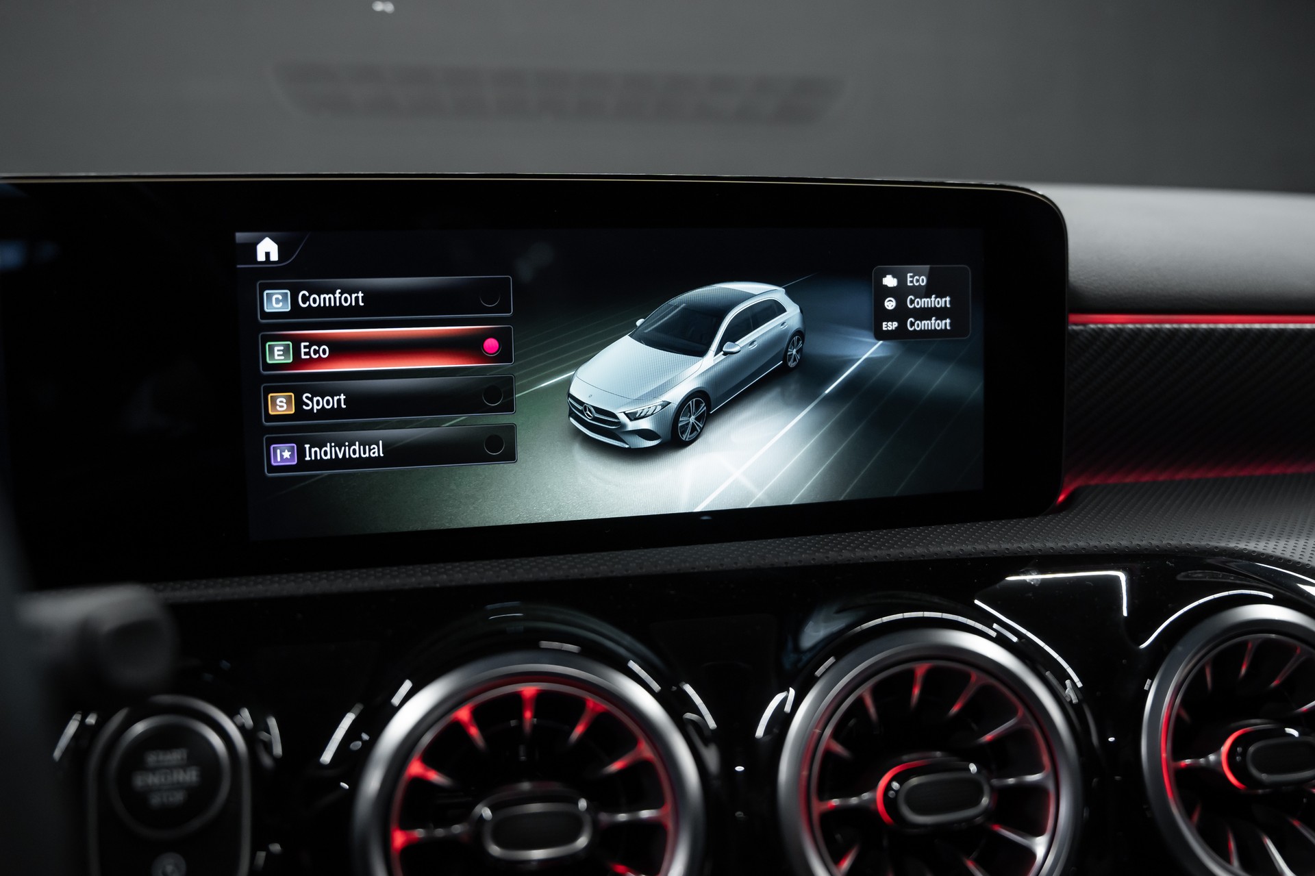 MERCEDES-BENZ A 200 d 8G-DCT-image-12
