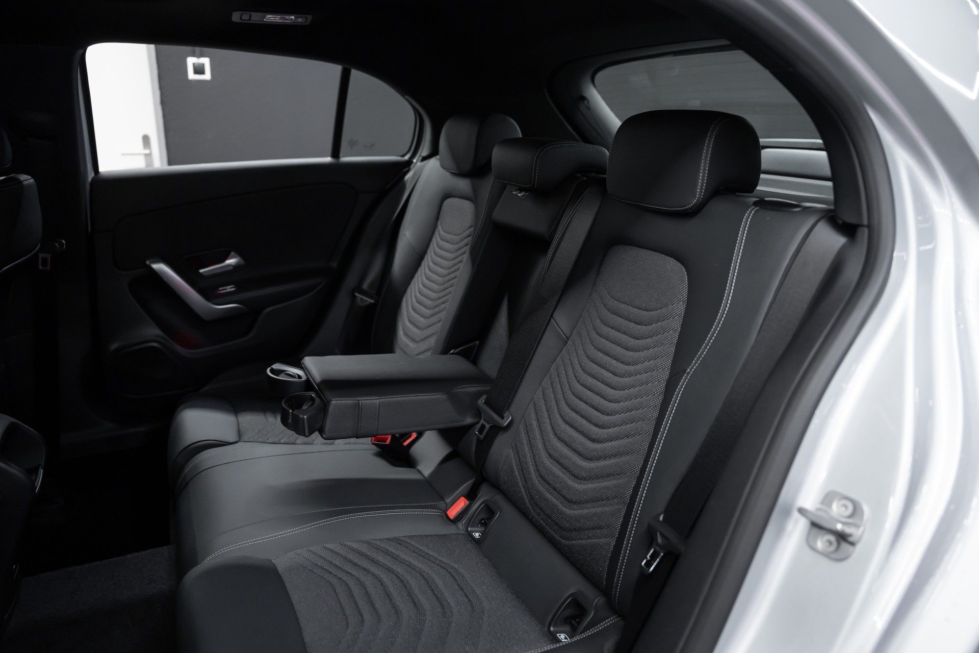MERCEDES-BENZ A 200 d 8G-DCT-image-10