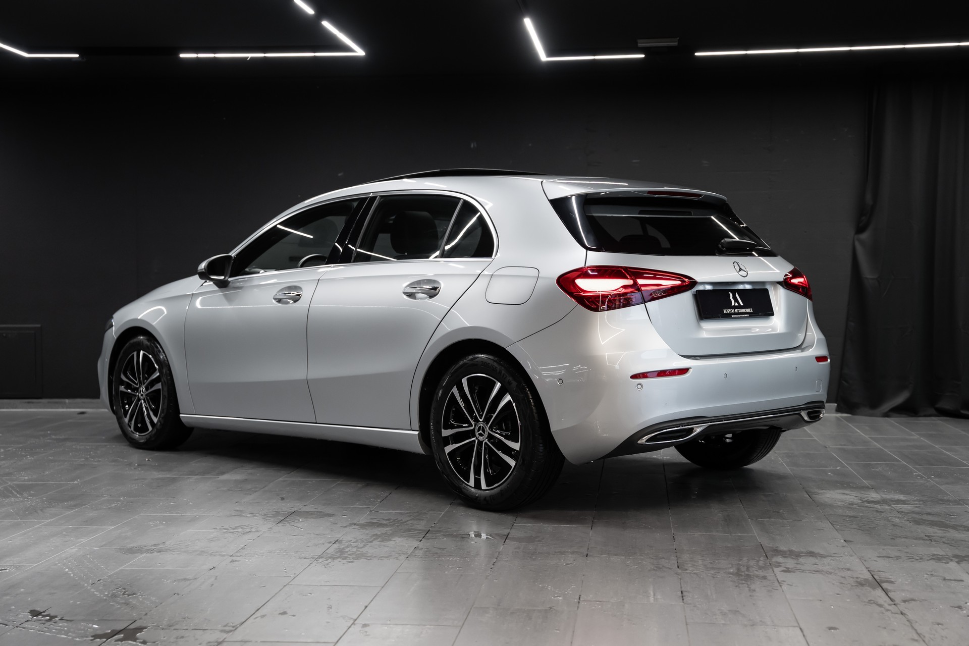 MERCEDES-BENZ A 200 d 8G-DCT-image-6