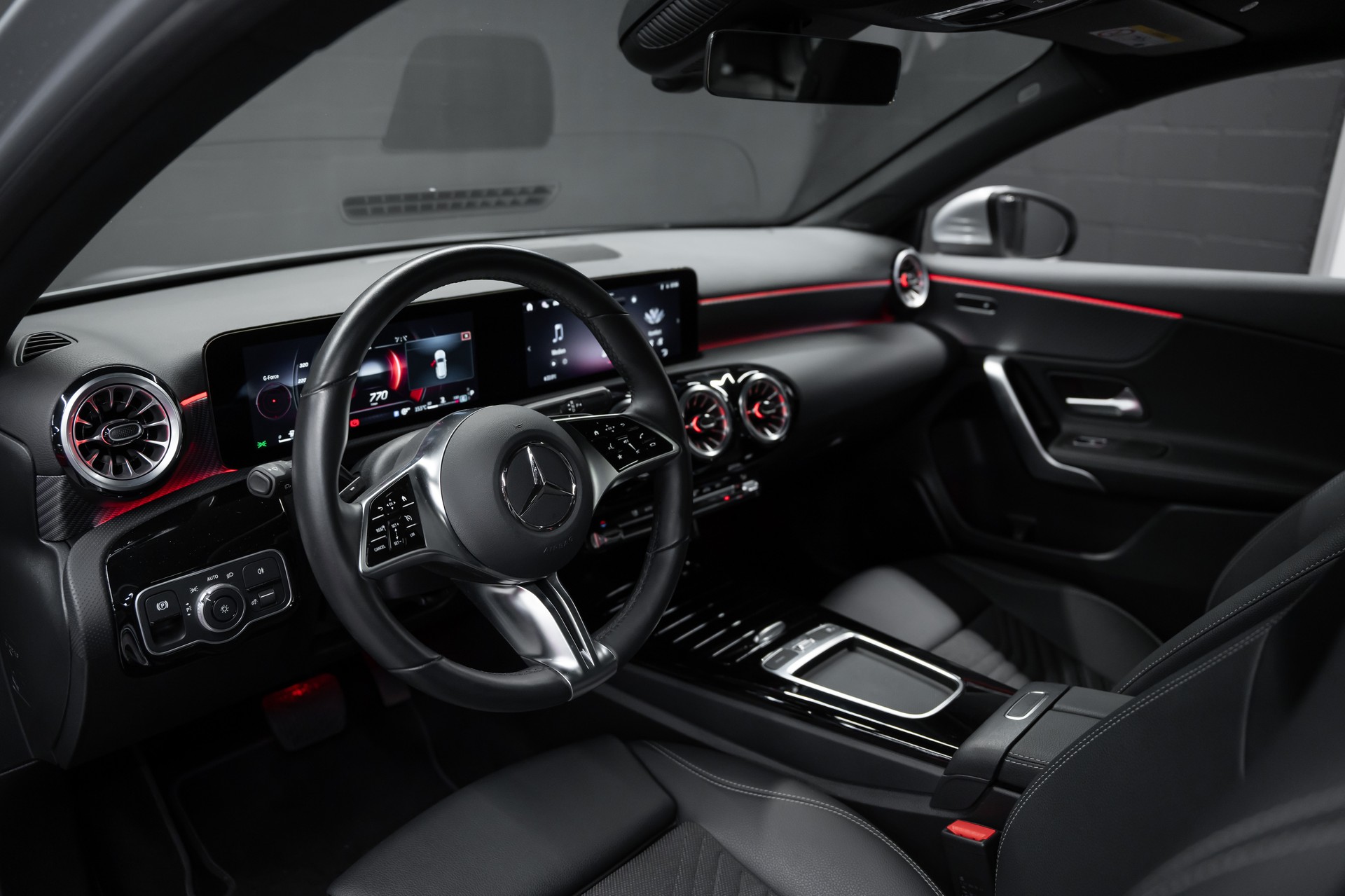 MERCEDES-BENZ A 200 d 8G-DCT-image-9