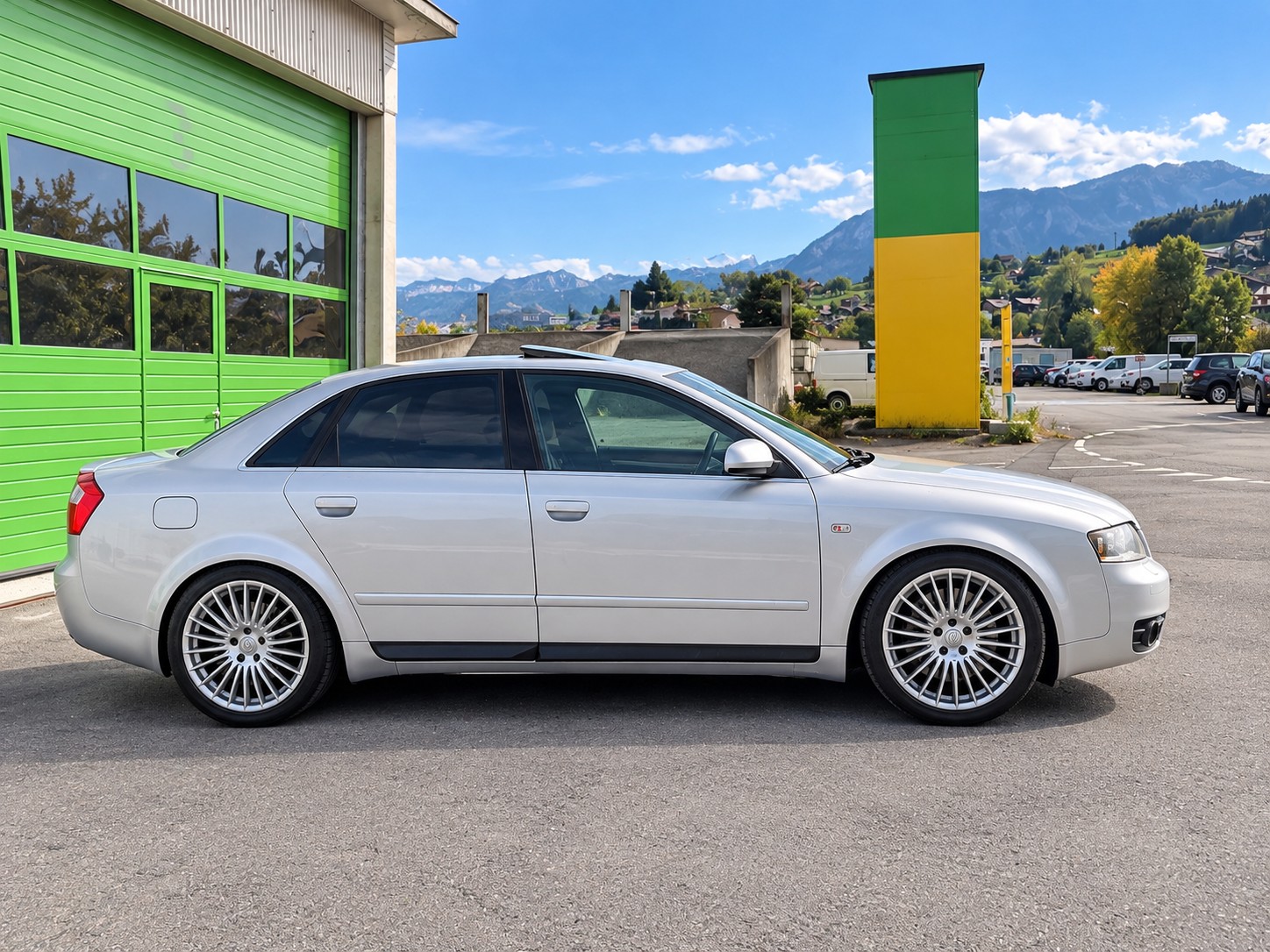 AUDI S4 4.2 V8 quattro-image-4