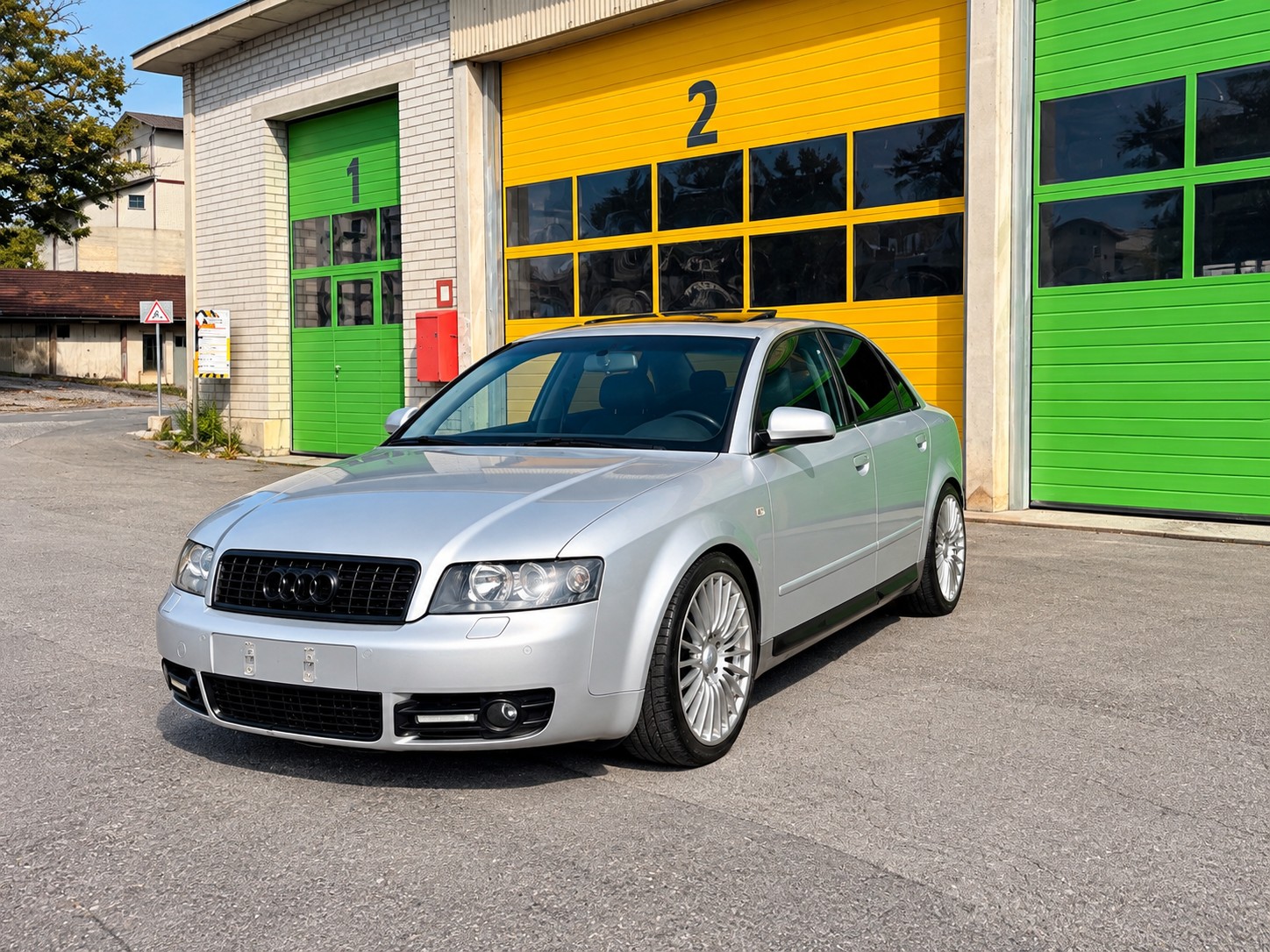 AUDI S4 4.2 V8 quattro-image-0