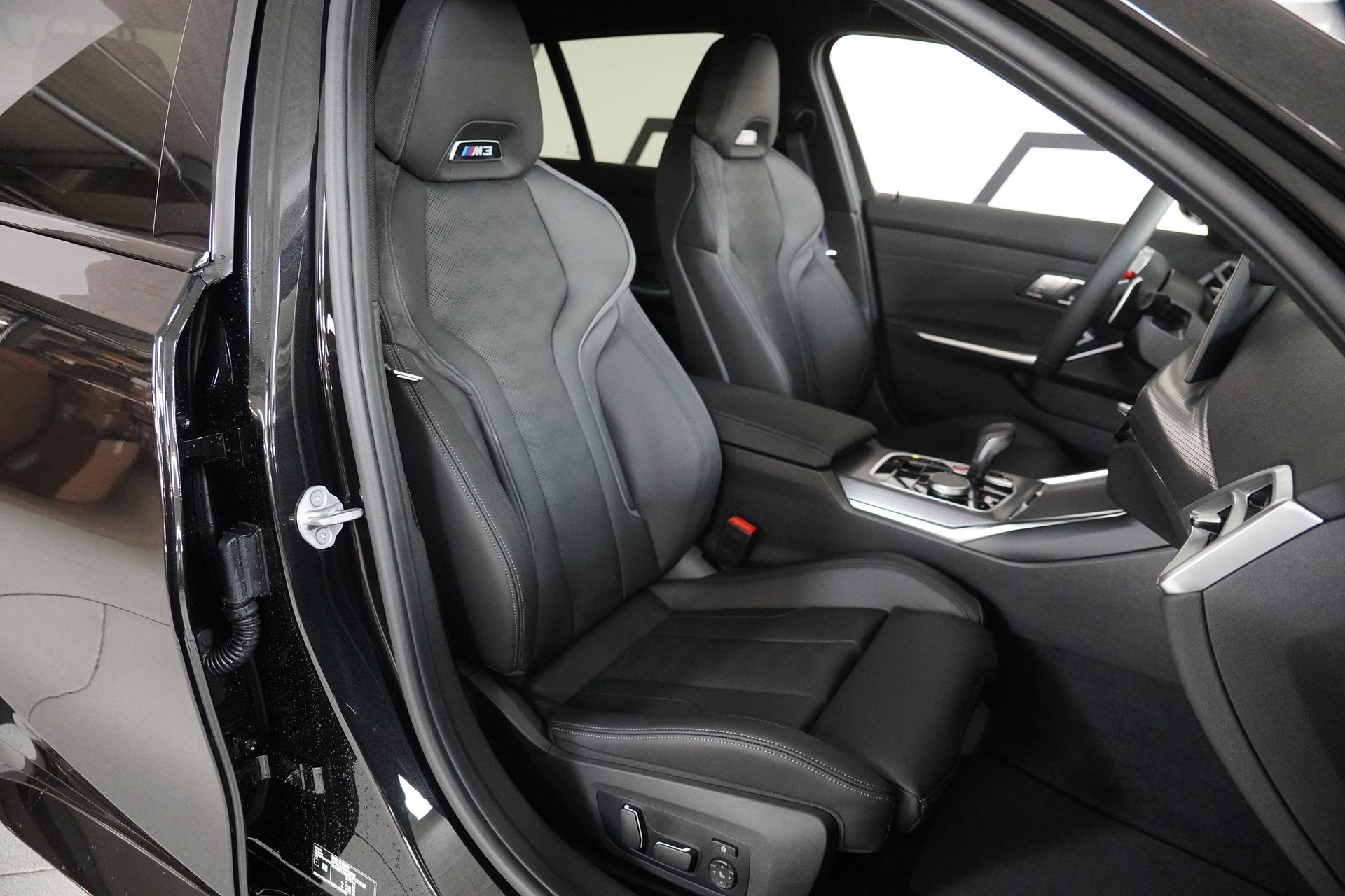 BMW M3 Touring xDrive Competition M-image-14