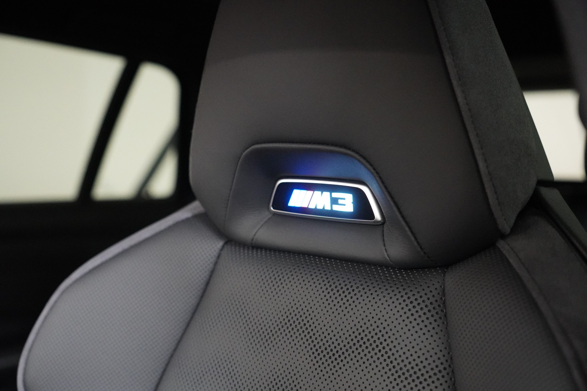 BMW M3 Touring xDrive Competition M-image-24