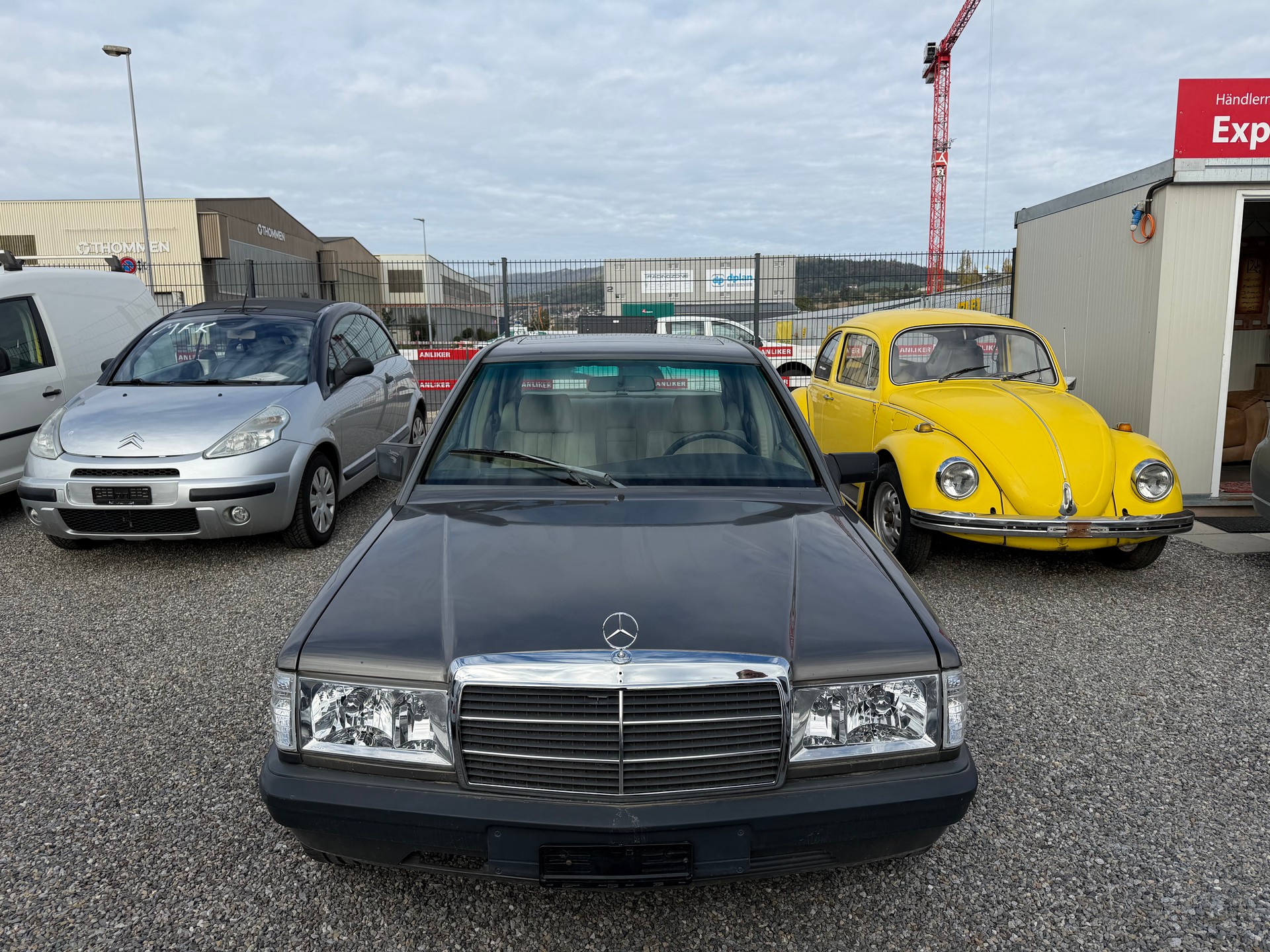MERCEDES-BENZ 190 E 2.0-image-1