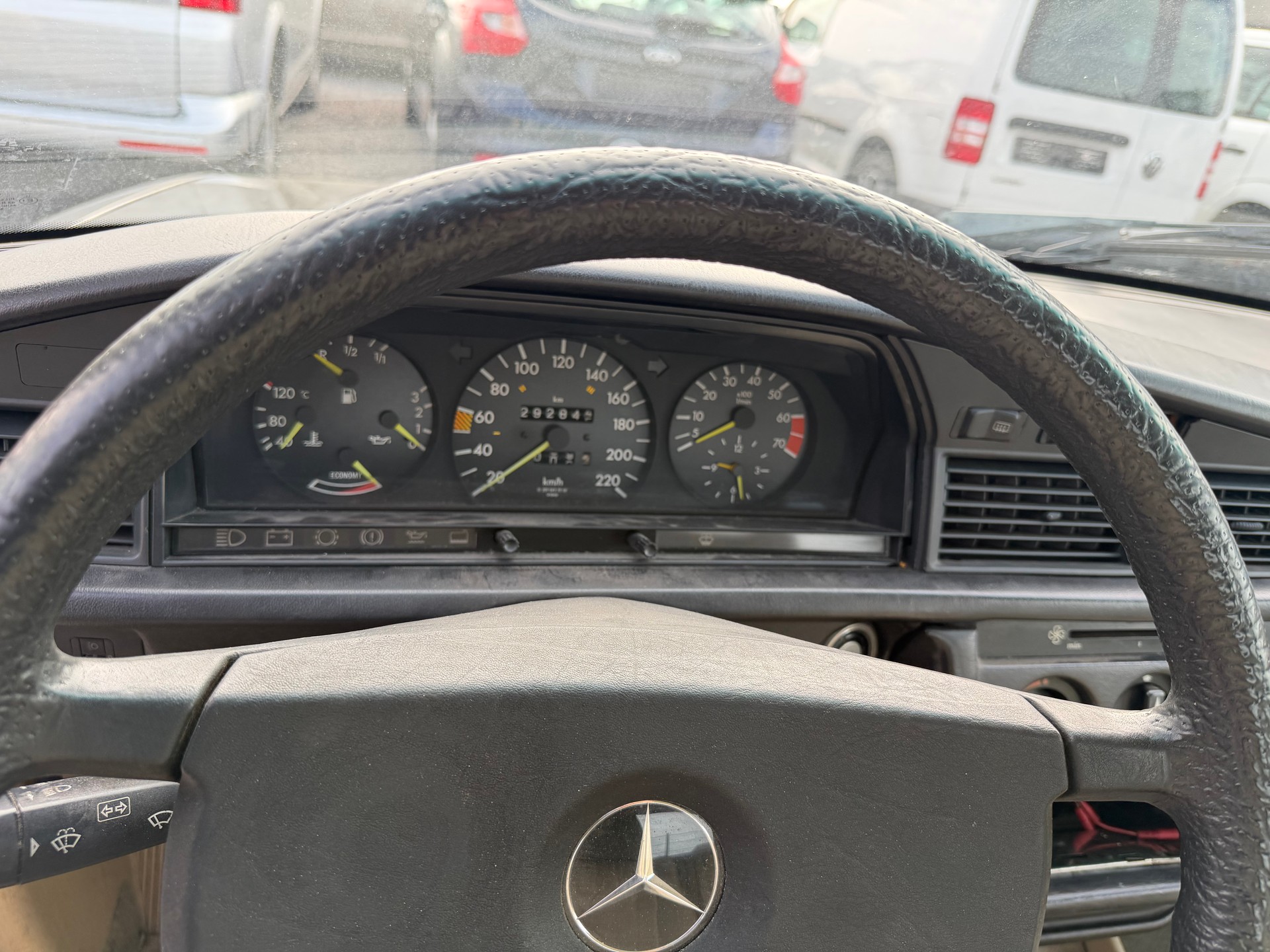 MERCEDES-BENZ 190 E 2.0-image-9