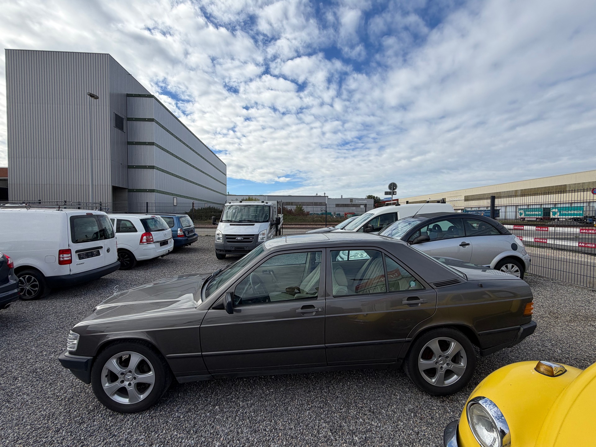 MERCEDES-BENZ 190 E 2.0-image-7