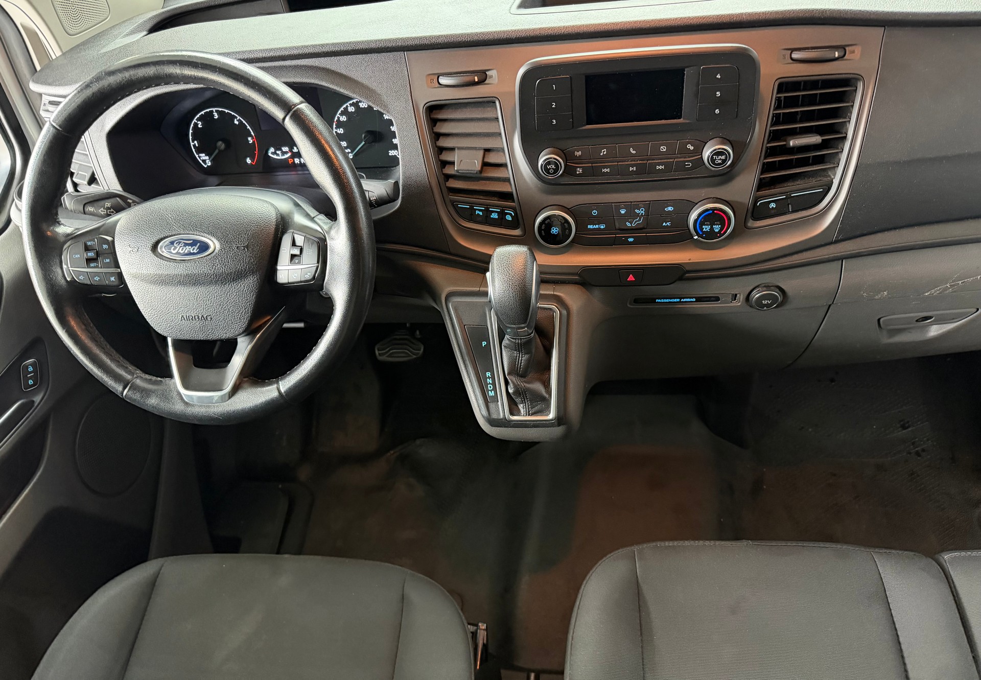 FORD Transit Custom Van 300 L1H1 Trend A-image-6