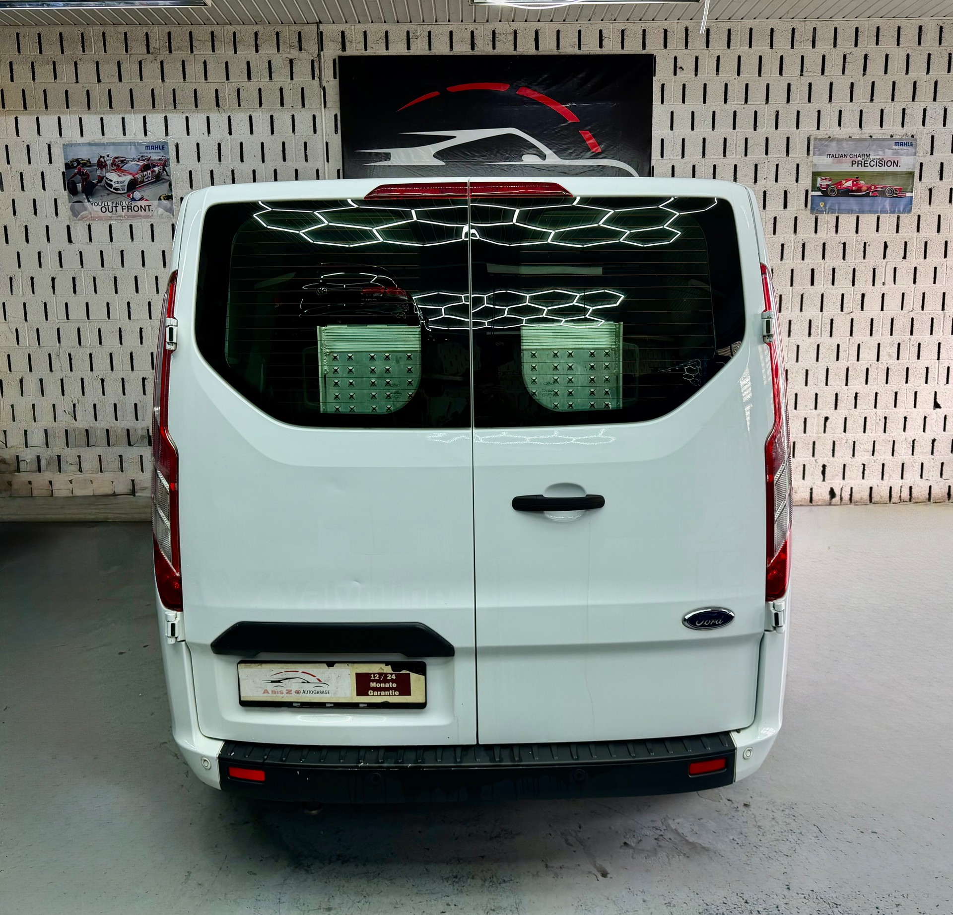 FORD Transit Custom Van 300 L1H1 Trend A-image-14