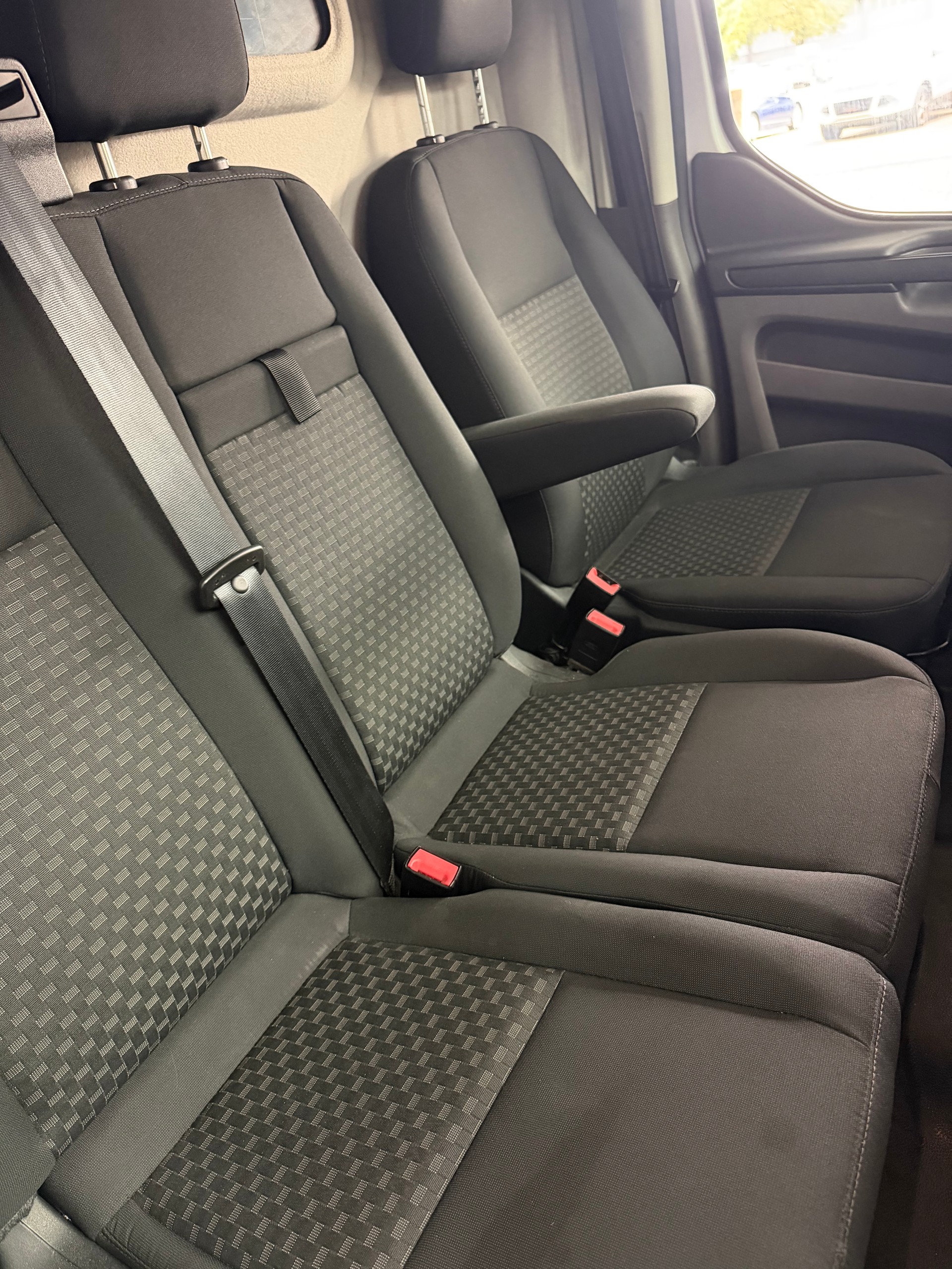 FORD Transit Custom Van 300 L1H1 Trend A-image-7