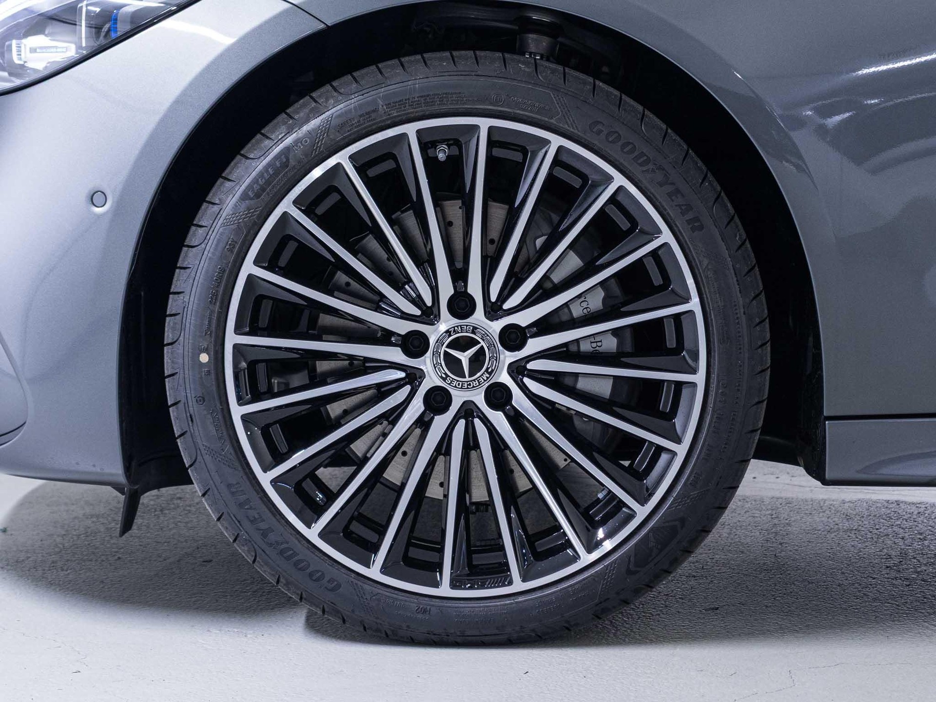 MERCEDES-BENZ C 220 d 4MATIC T-Modell Swiss Star-image-14