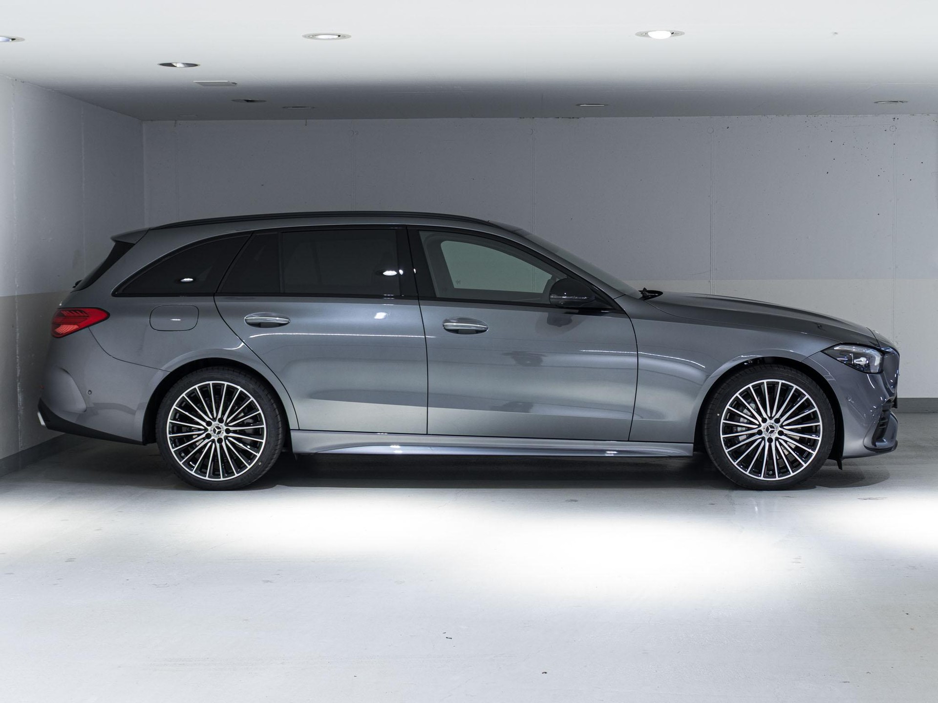 MERCEDES-BENZ C 220 d 4MATIC T-Modell Swiss Star-image-1