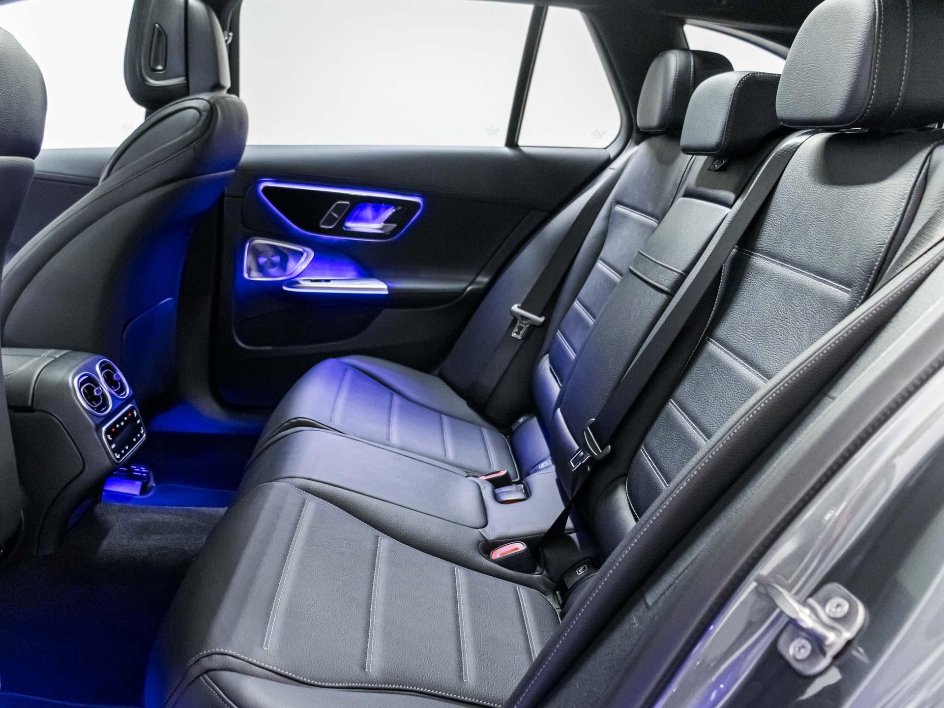 MERCEDES-BENZ C 220 d 4MATIC T-Modell Swiss Star-image-7