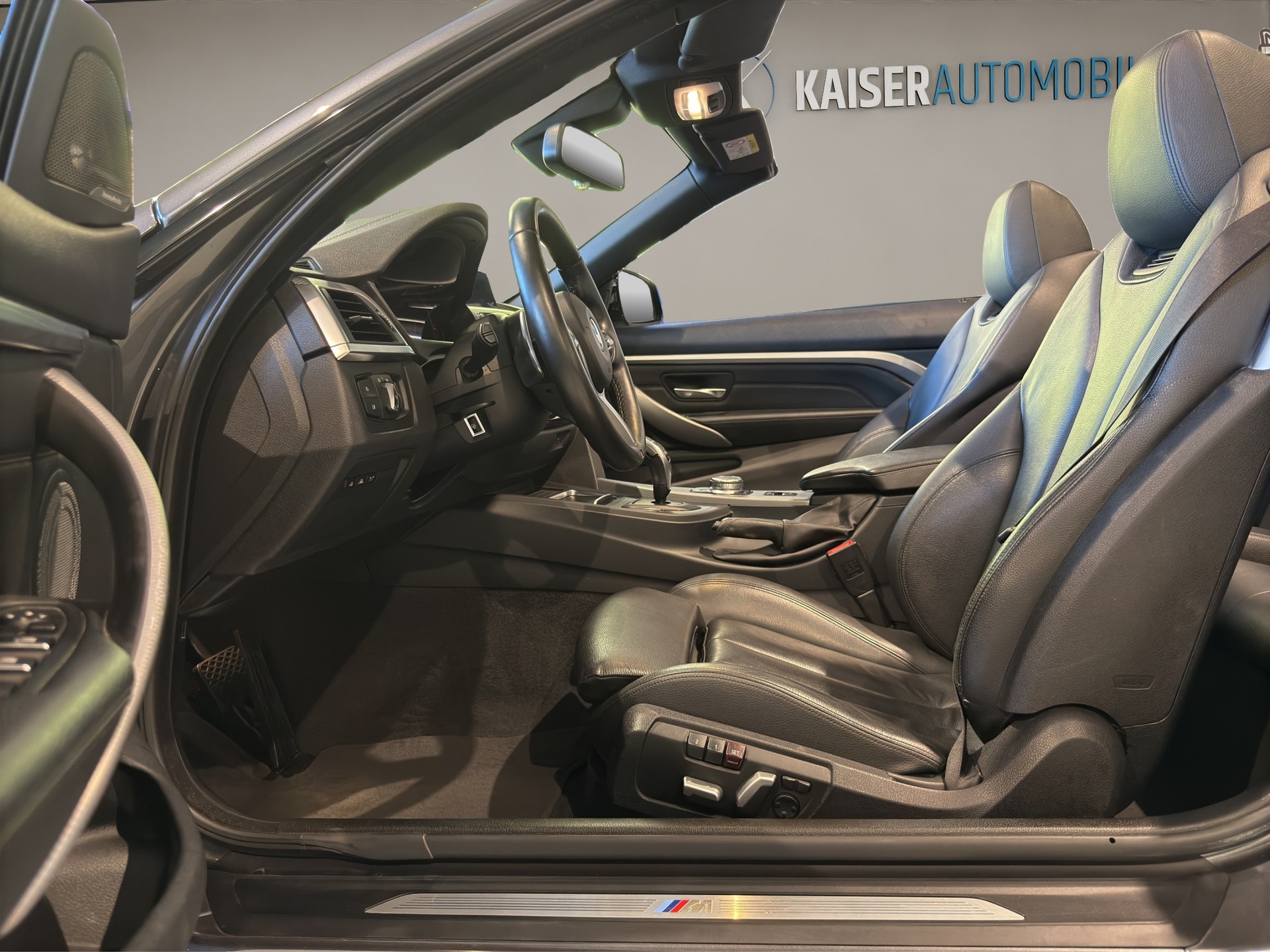 BMW 440i Cabriolet xDrive M Sport Steptronic-image-12