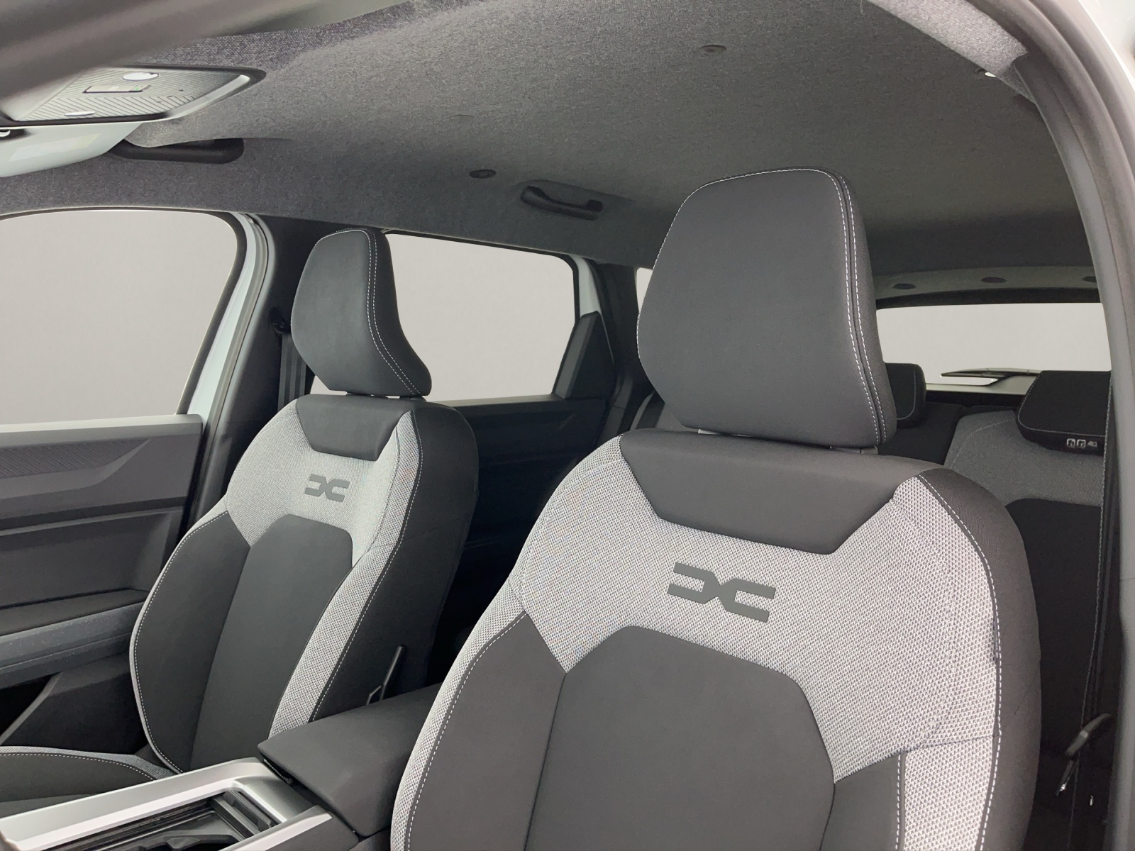 DACIA Bigster 1.8 Hybrid Journey-image-14