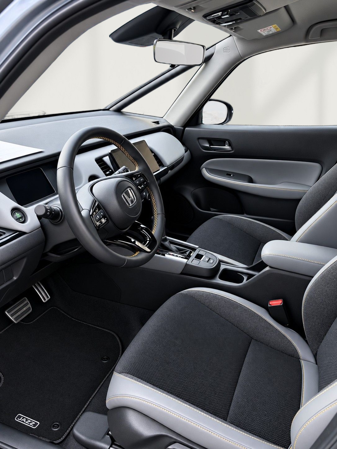 HONDA Jazz 1.5i-MMD Advance Sport E-CVT-image-2