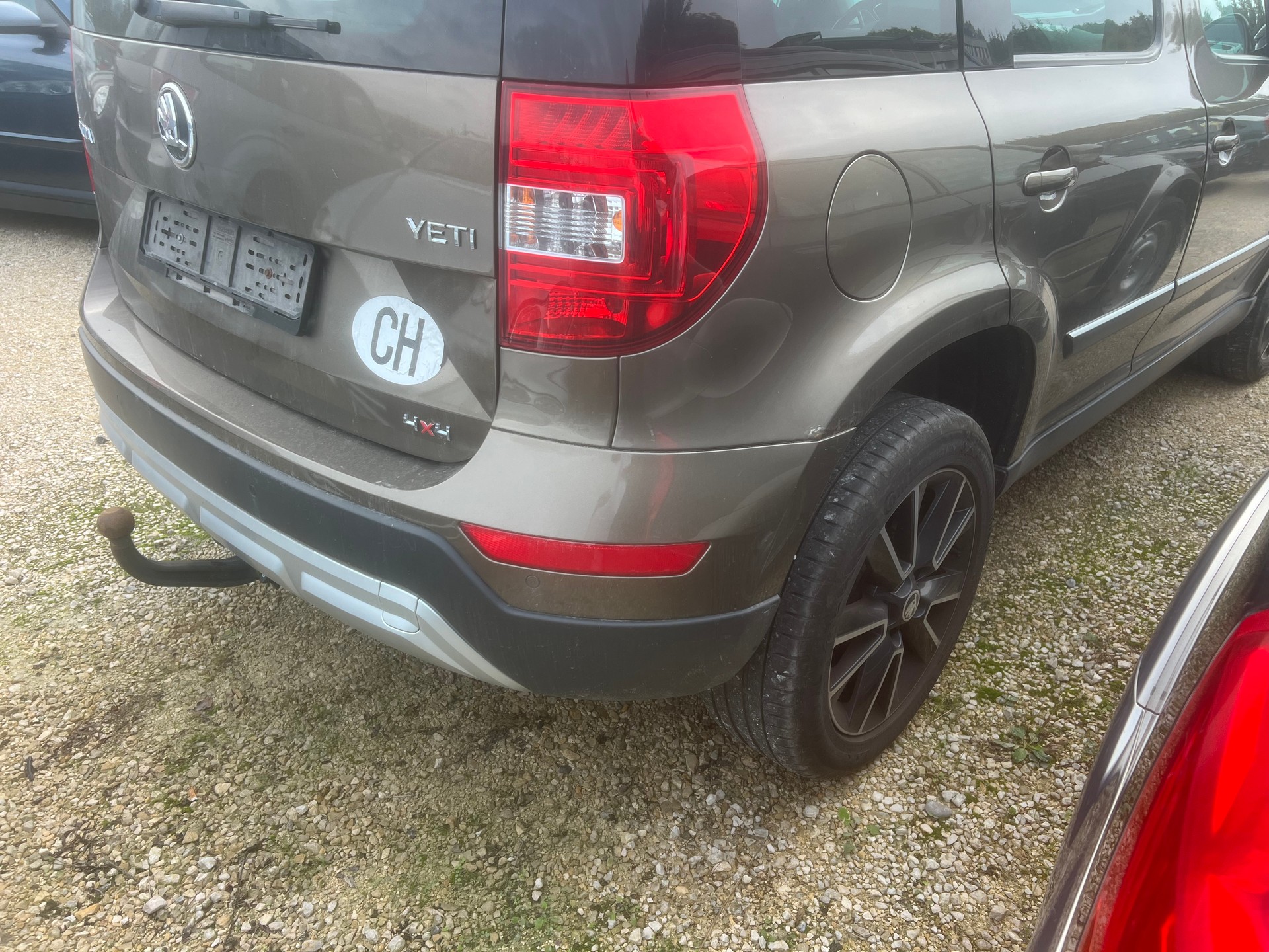 SKODA Yeti 1.8 TSI Elegance Outdoor 4x4 DSG-image-6