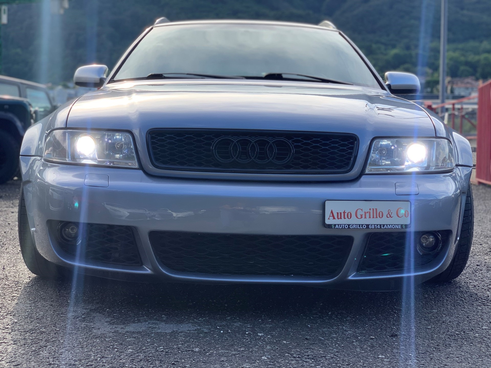 AUDI RS4 Avant quattro-image-2