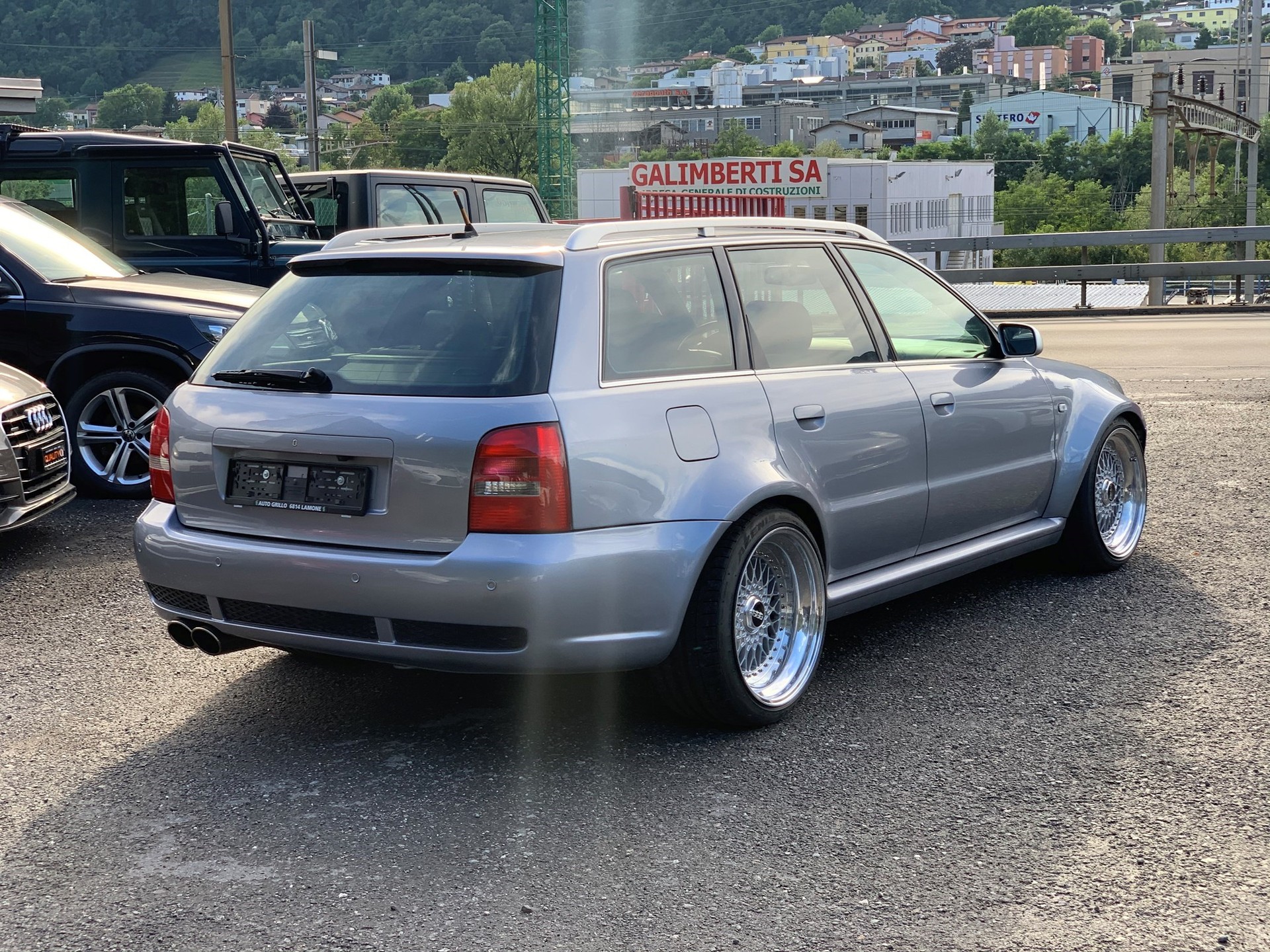 AUDI RS4 Avant quattro-image-5