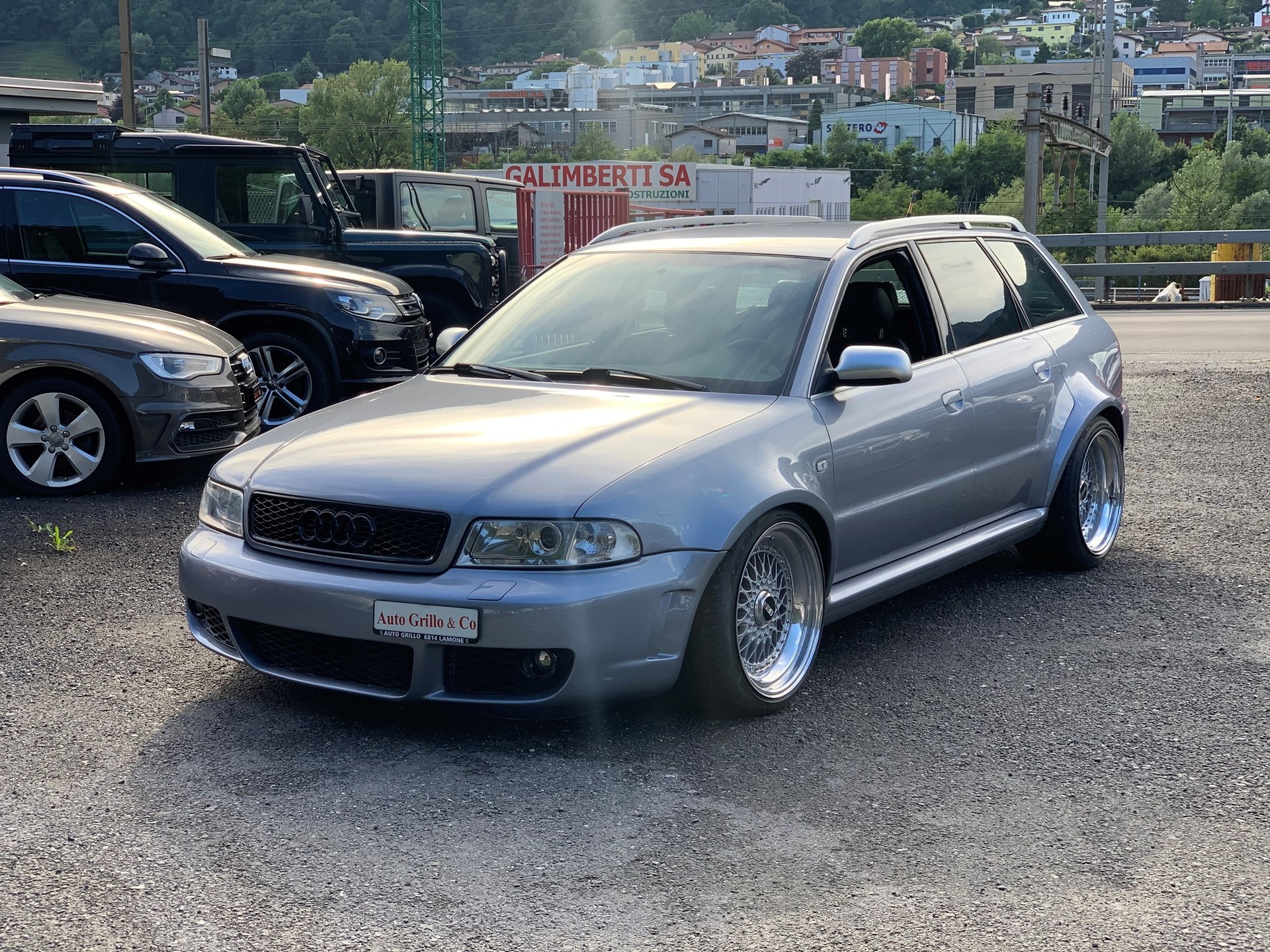 AUDI RS4 Avant quattro-image-3