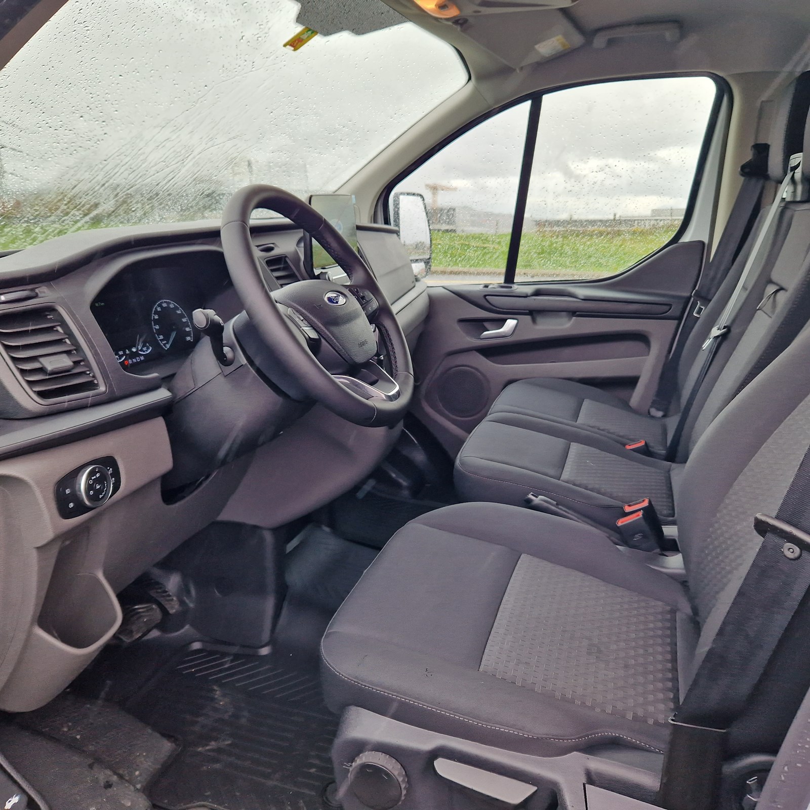 FORD Transit Custom Van 300 L2H1 Limited A-image-1