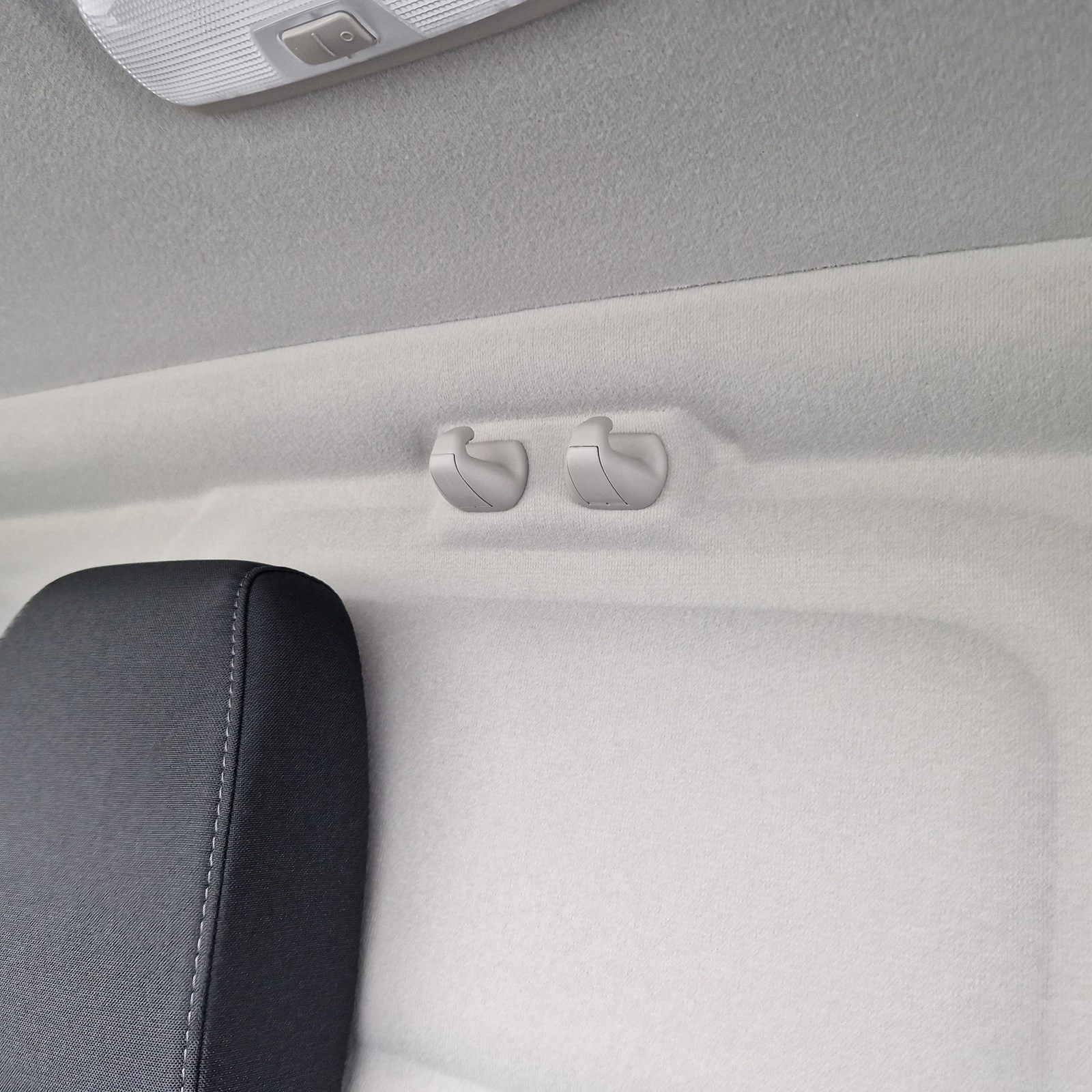FORD Transit Custom Van 300 L2H1 Limited A-image-25