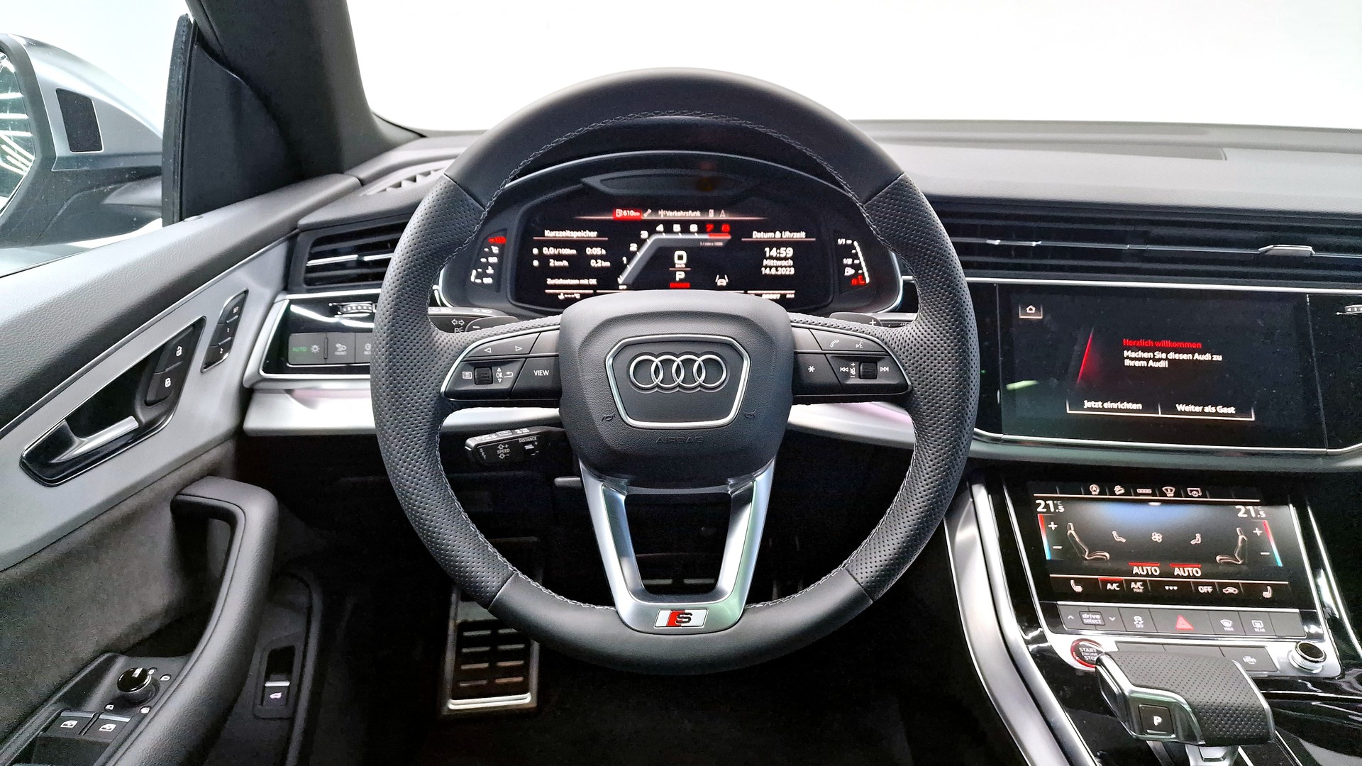 AUDI SQ8 4.0 V8 TFSI quattro T-Tronic-image-12