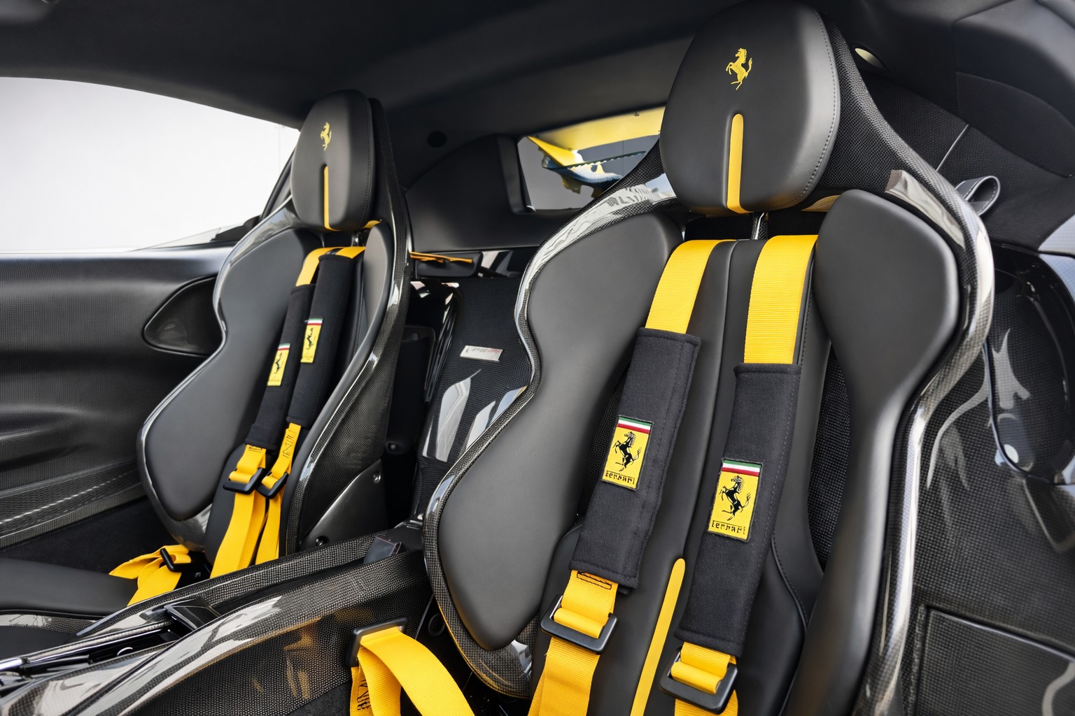 FERRARI SF90 Stradale Assetto Fiorano-image-6