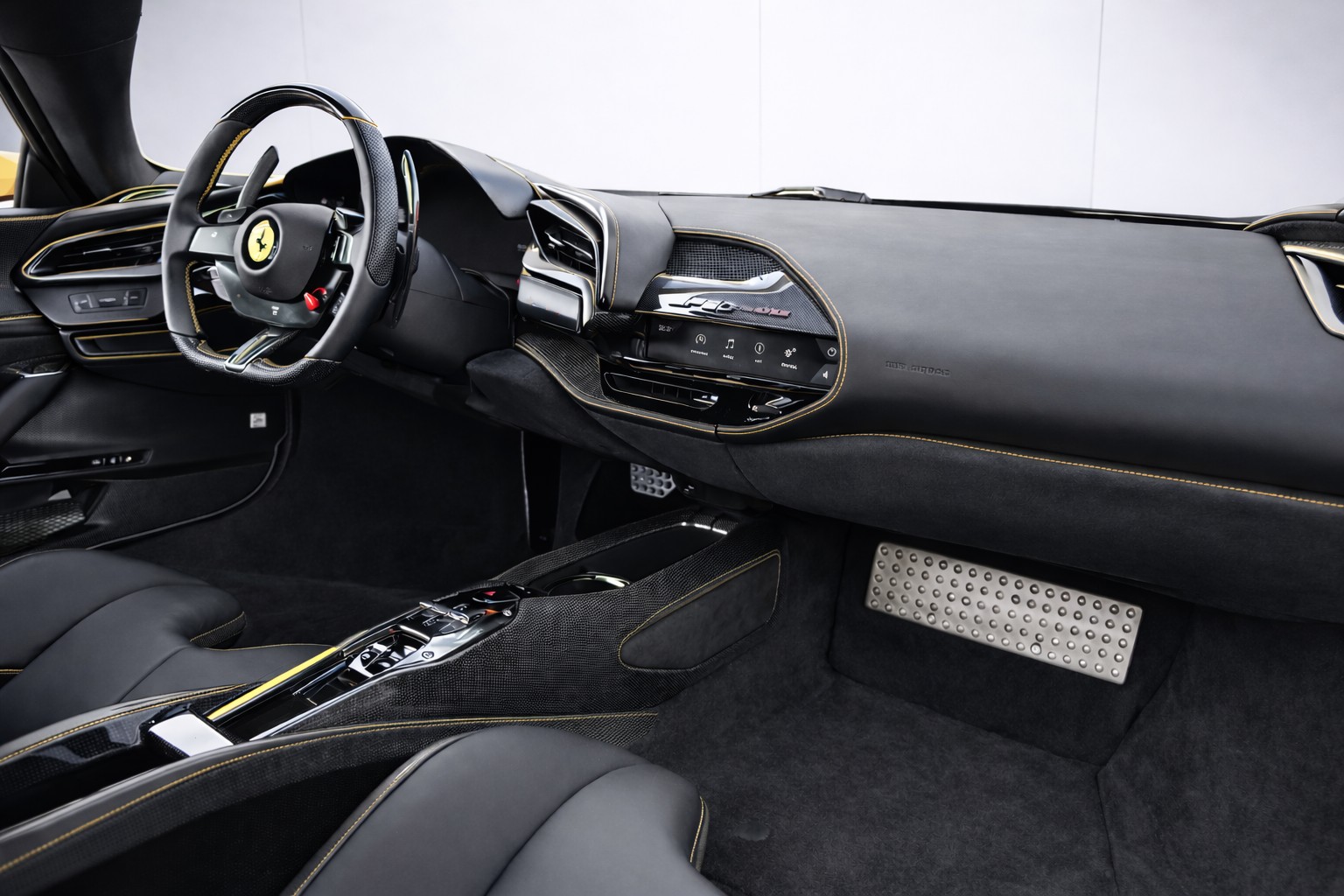 FERRARI SF90 Stradale Assetto Fiorano-image-9